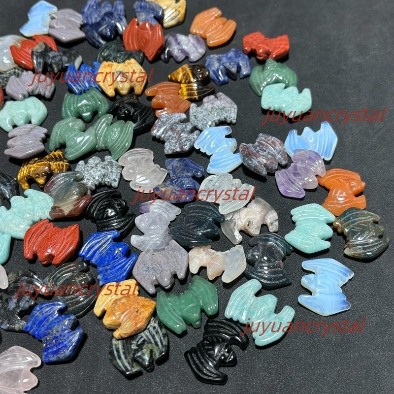 100pcs Mix Natural Quartz Crystal Bat Skull Carved Crystal Bat Skull Wholesale