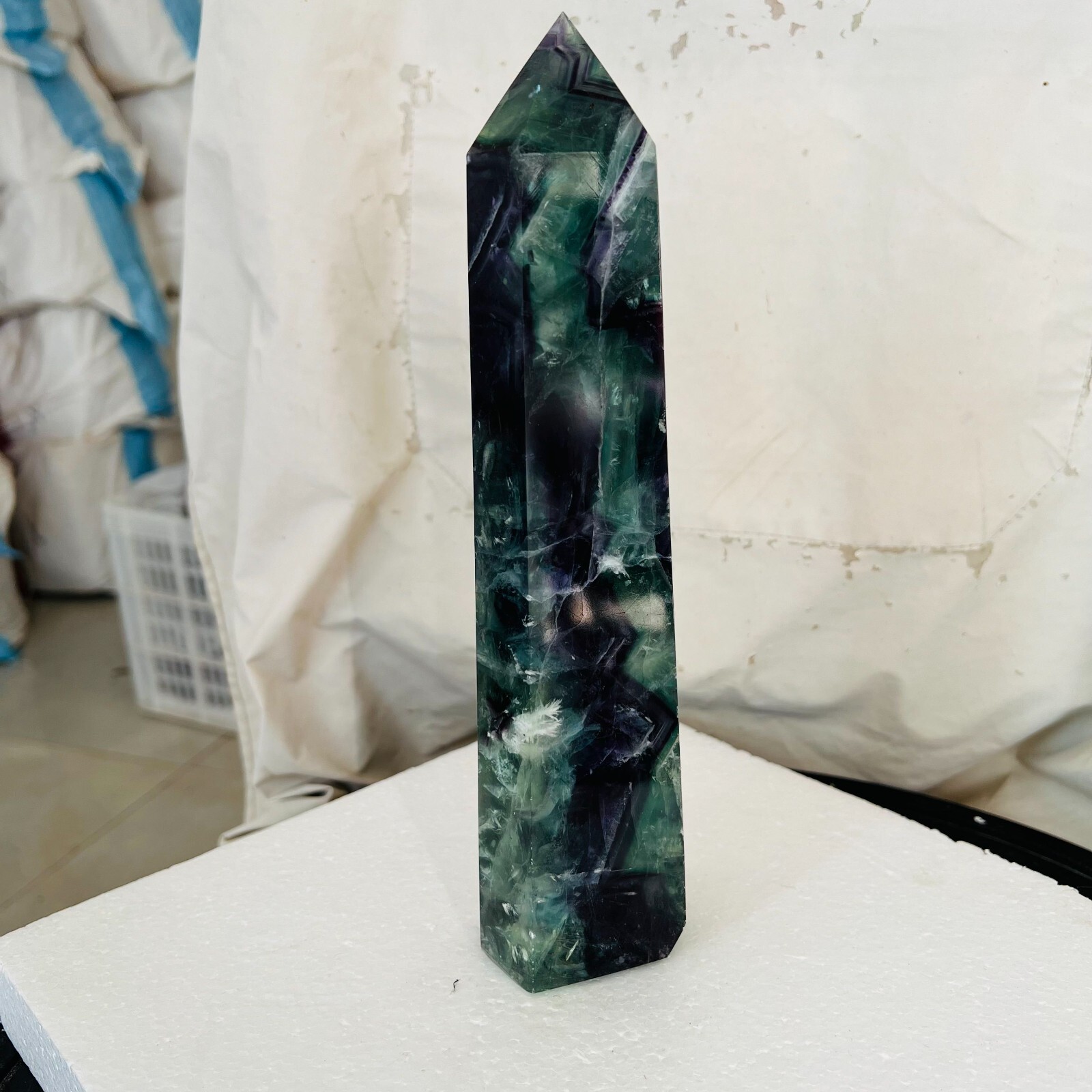 2.64LB Polishing and healing of natural colored fluorite crystal tower 1200g