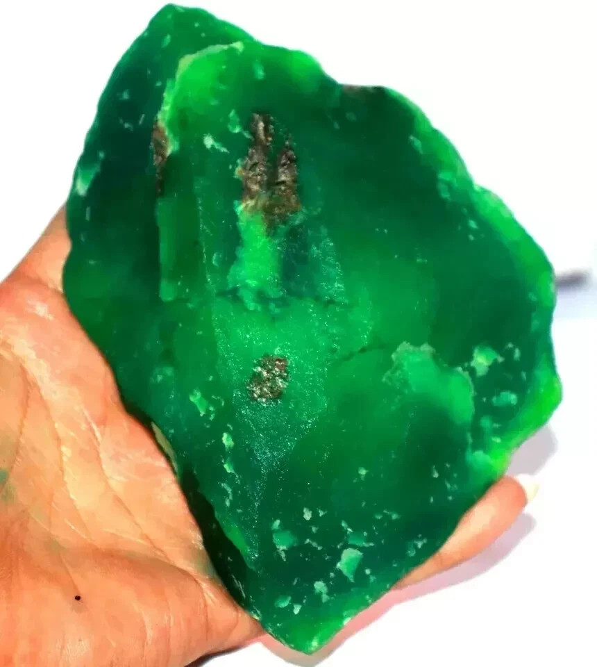 Natural Dyed Green Emerald Rough 700-800 carat Earth Mind Uncut Loose Gemstone