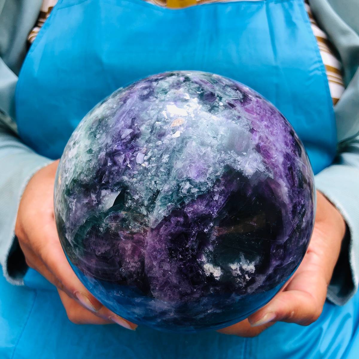 3270G Natural Green Coloured Fluorite Ball Quartz Crystal Reiki Healing 5492