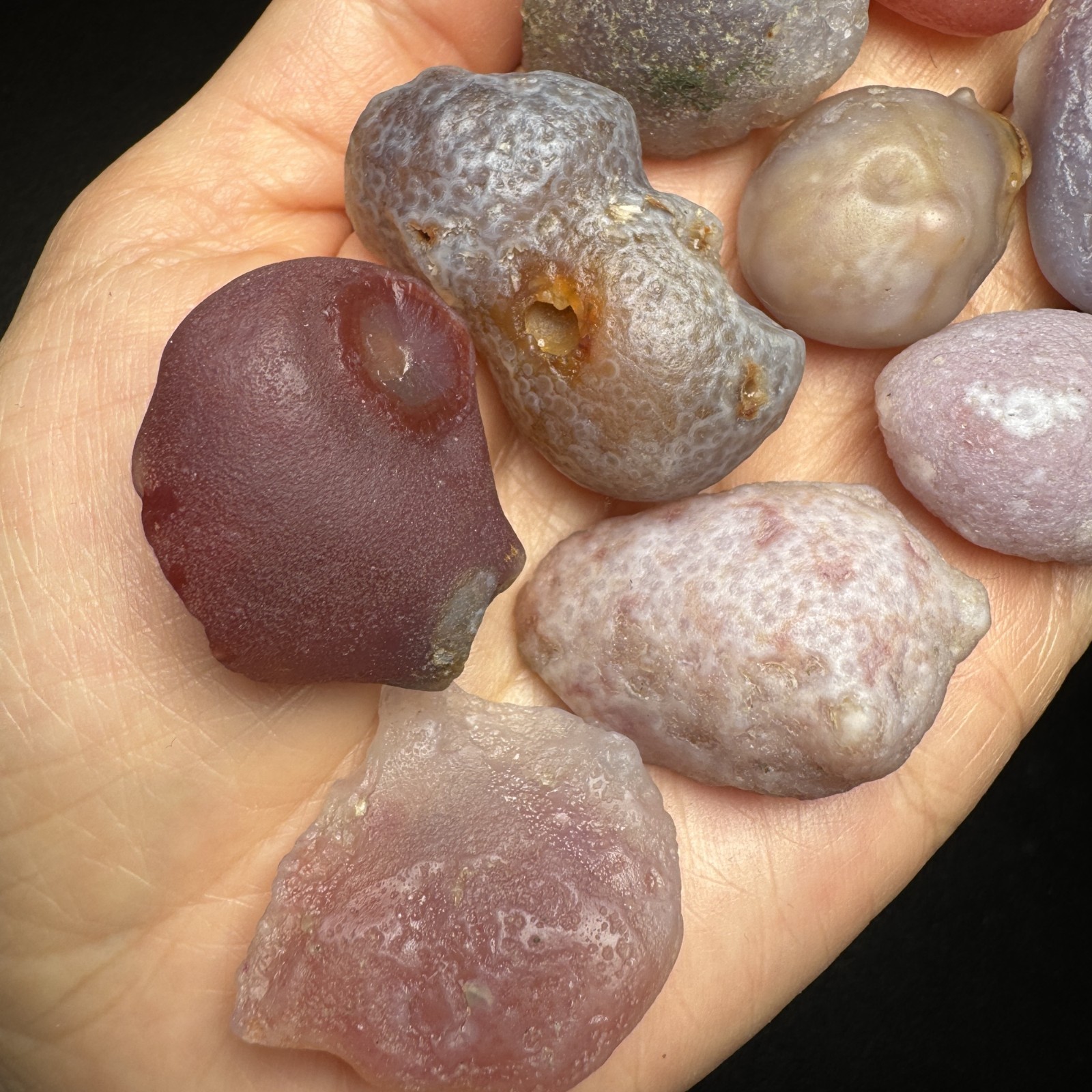 12pieces/166grams Raw Alxa Gobi Sugar Heart Agate Lot, Mongolia-6011