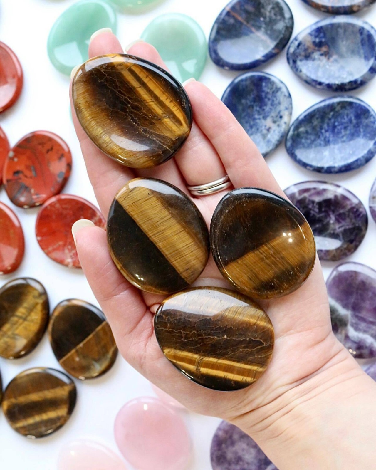 Tiger’s Eye Natural Worry Stone, Anti-Anxiety Palm Stone Healing Wellness Gift