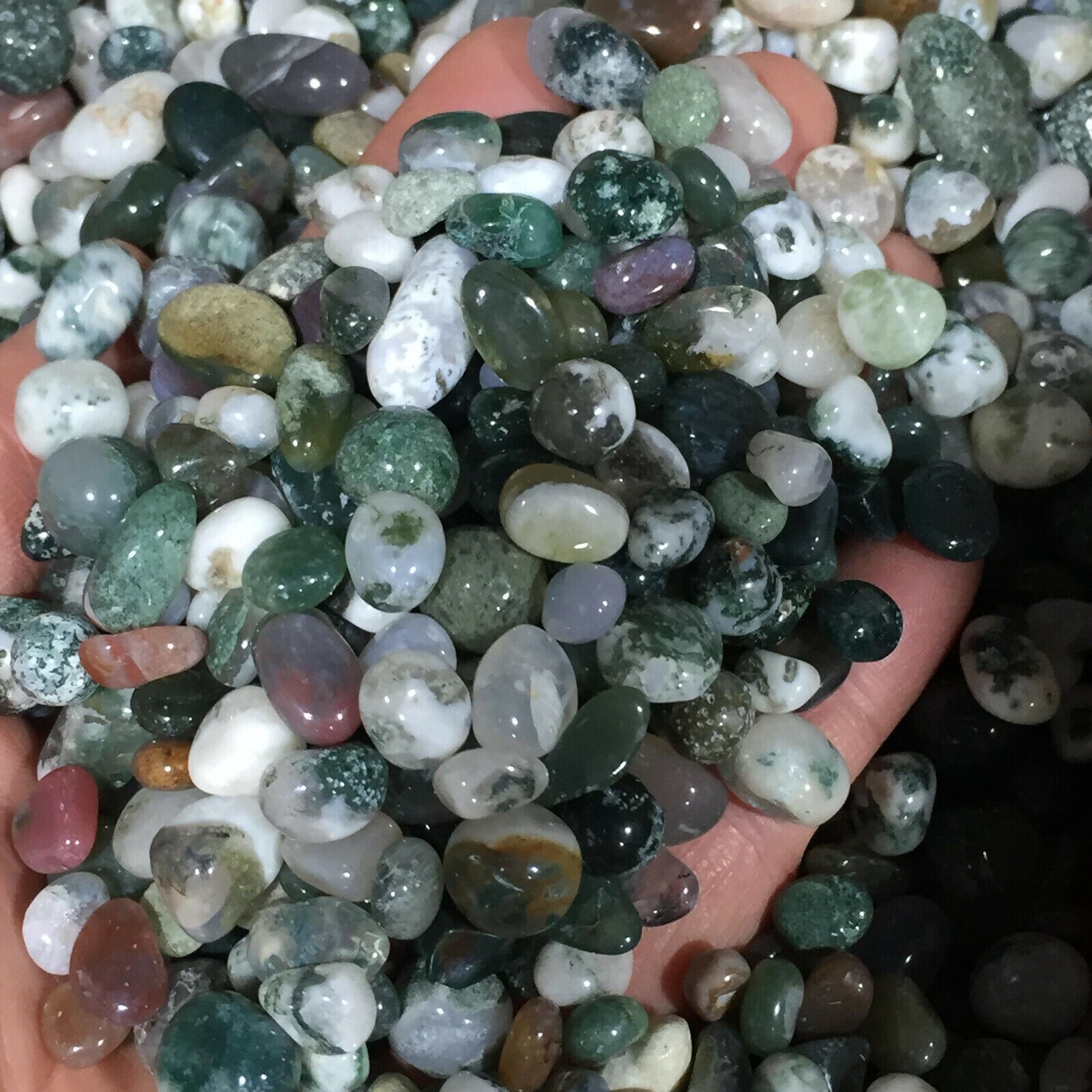 wholesale Natural water agate, quartz crystal, mineral, fish tank decoration 50g