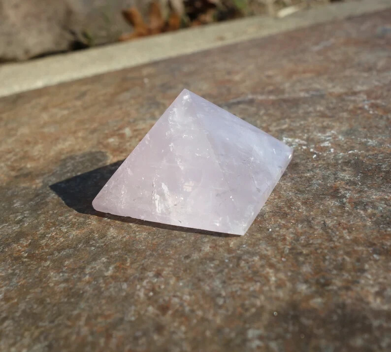 1 Pc Positive Natural Energy Crystals Stones Balancing Energy Crystal Pyramid