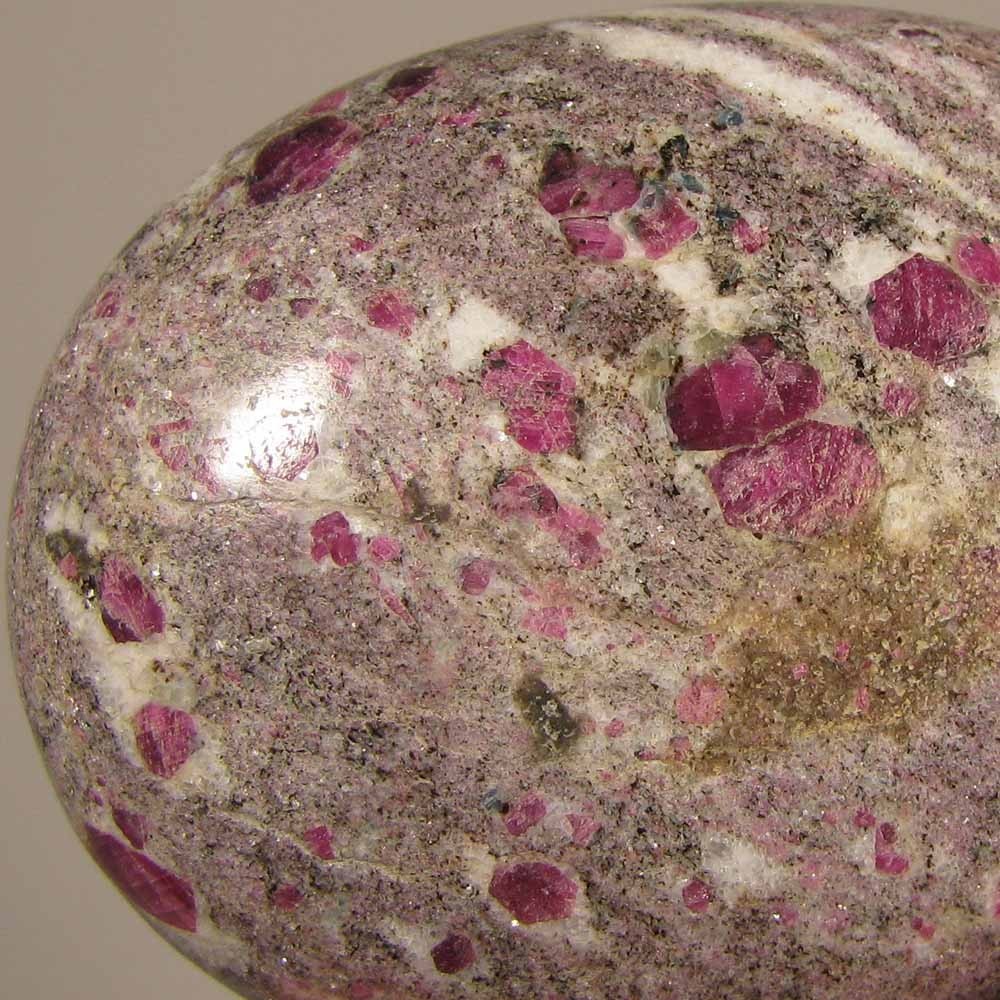 2.6″ RUBY in Matrix Polished Crystal Palm Stone – India