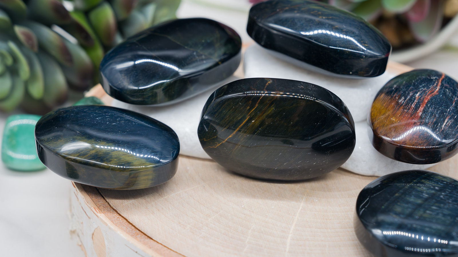 High Quality Blue Tiger’s Eye Crystal Palm Pocket Worry Stone Healing Protection