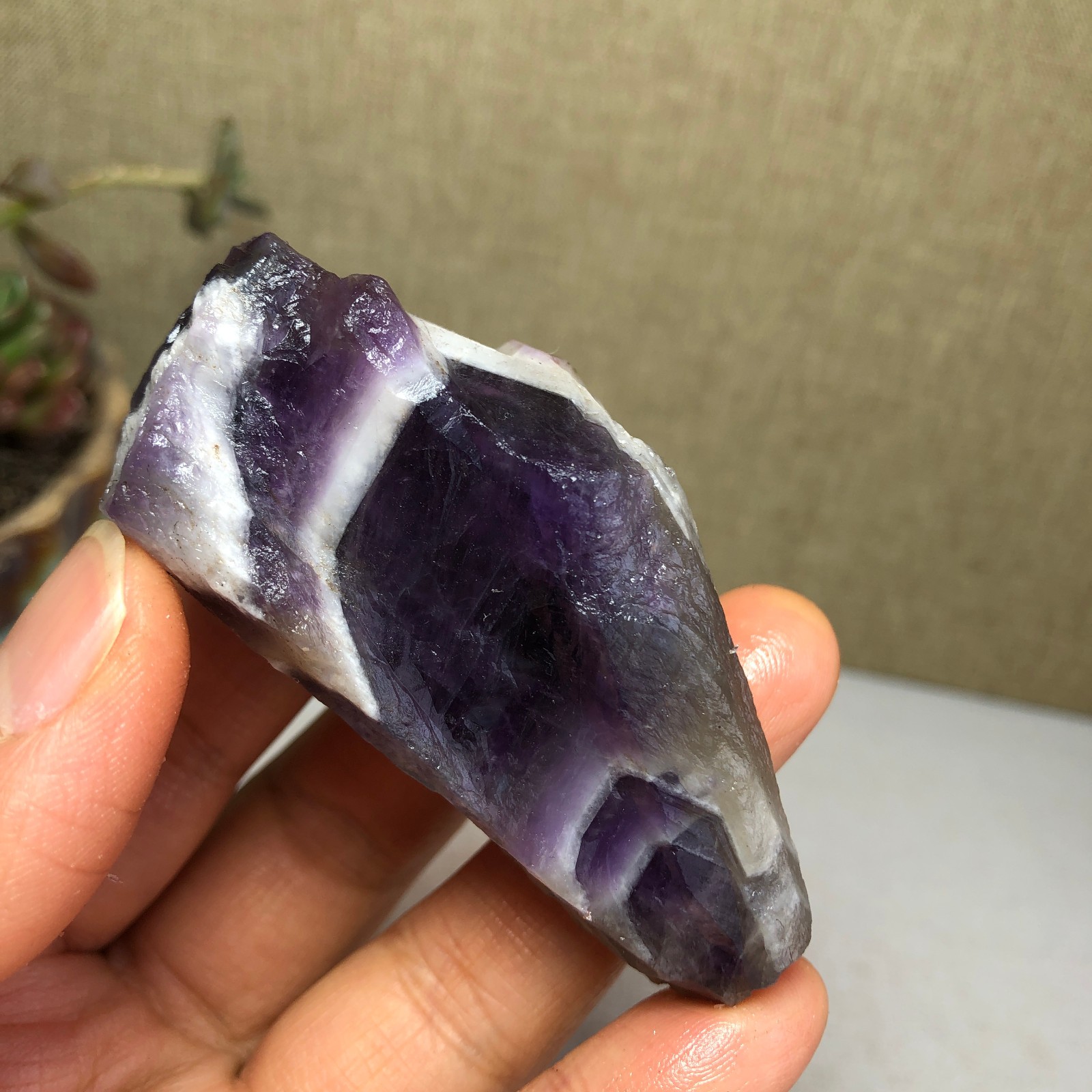 68mm Natural Dream Amethyst gemstone rough Crystal uncut specimens 66g A3822