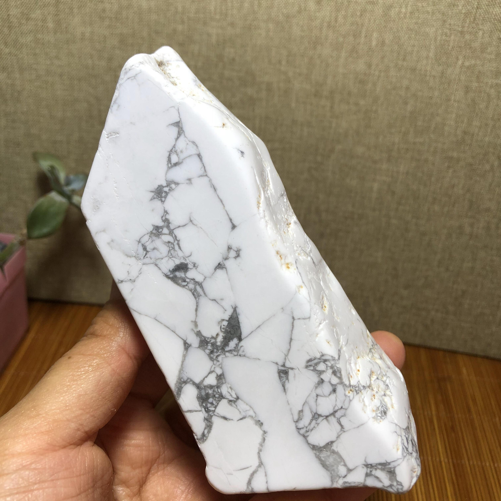 122mm Natural White Turquoise Crystal gemstone rough Mineral Specimen 400g A3902