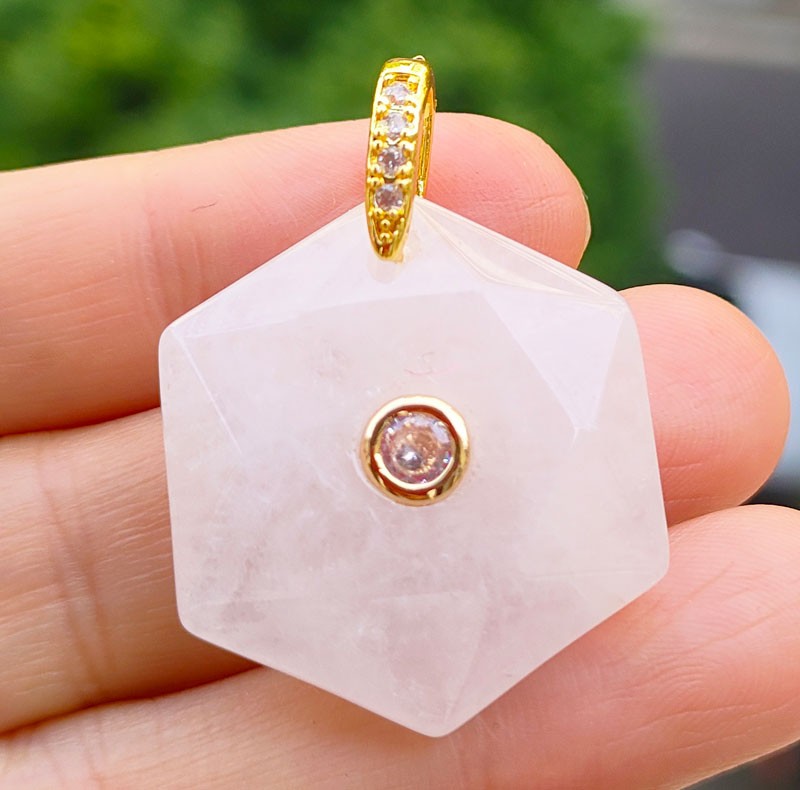 8pcs ARock Quartz Gems Faceted Pendants Magic Reiki Healing Talisman Amulet