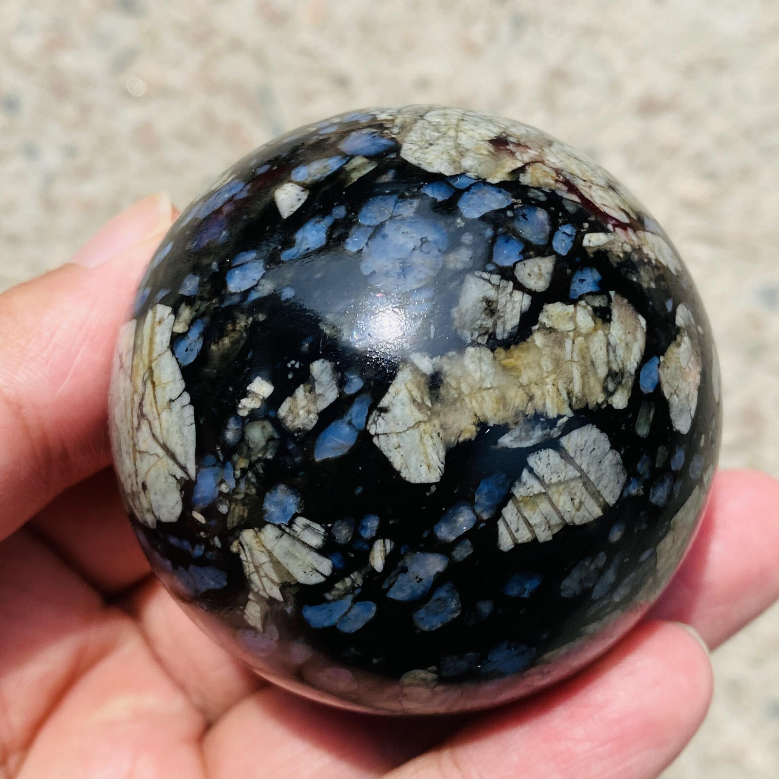 1pc Natural Glaucophane stone ball Quartz Crystal Sphere Reiki Healing 60-65mm