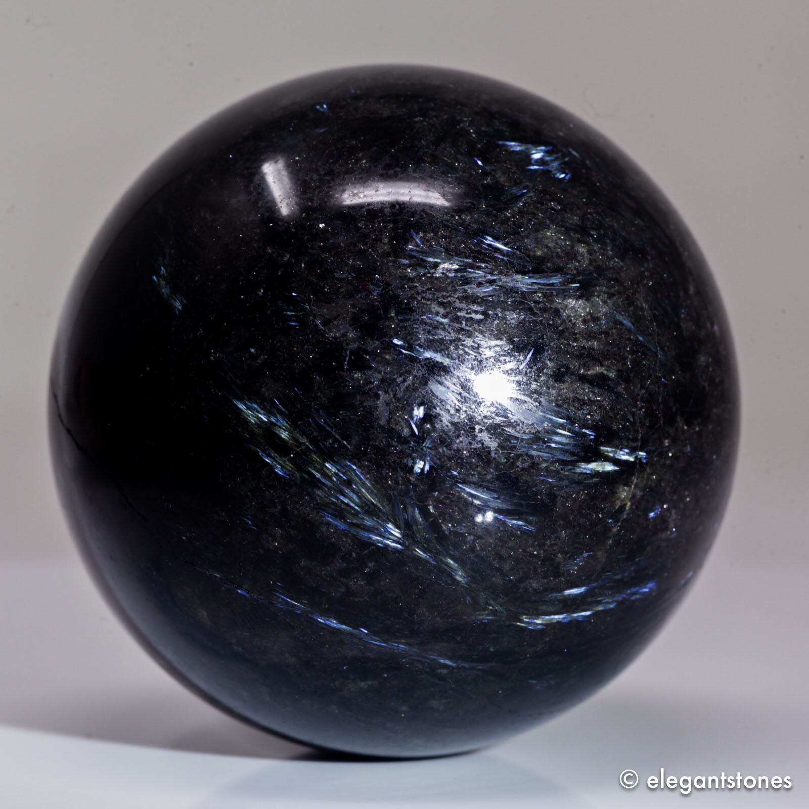 631g74mm Arfvedsonite Sphere Crystal Ball Blue Flash Fireworks Quartz Healing