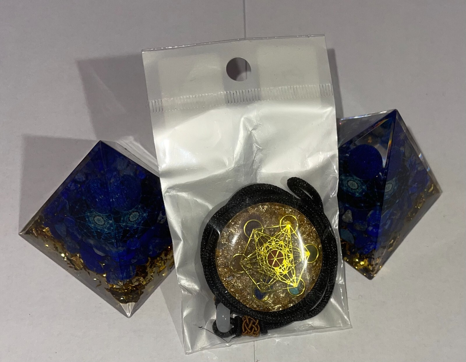 FREE NECKLACE with Orgonite Pyramid Lapis Lazuli Eye Chip Orgon
