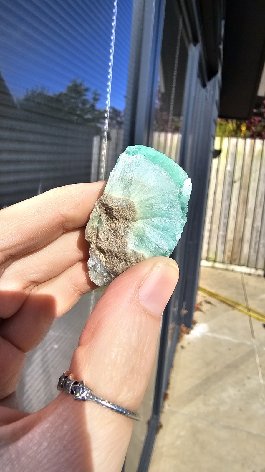 Rare Smithsonite crystal Specimen Bold blue Aragonite 43g 4.6cm Pakistan