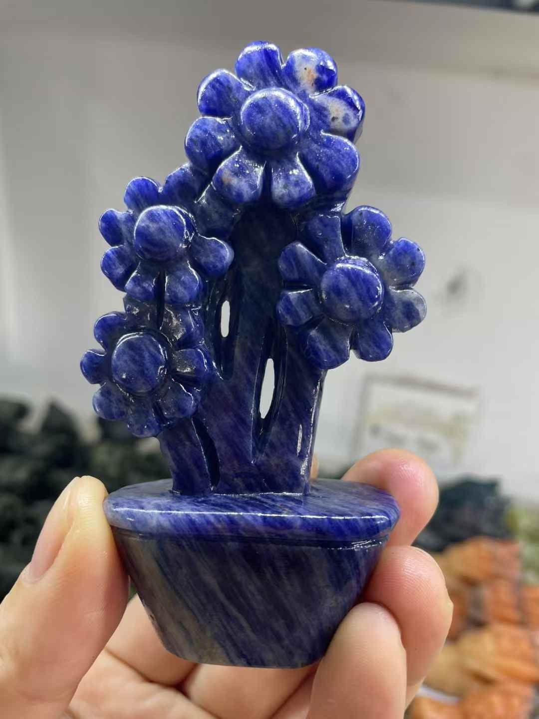 1pc Natural Blue-veins Stone Quartz Carved Flower Skull Crystal Reiki Decor Gift