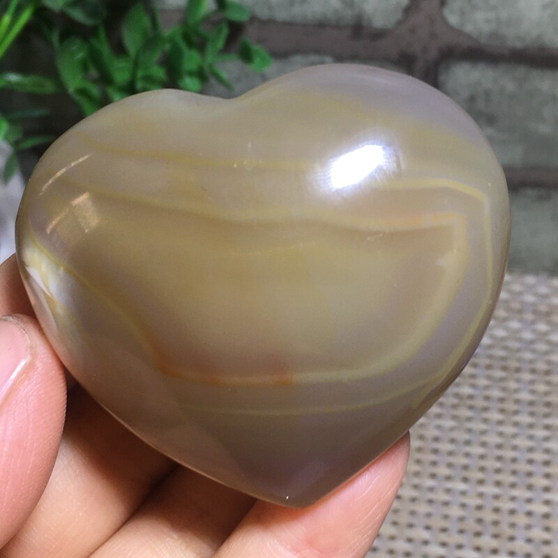 100g Agate stone crystal Heart carved gem stone mineral specimen 57*50*26mm