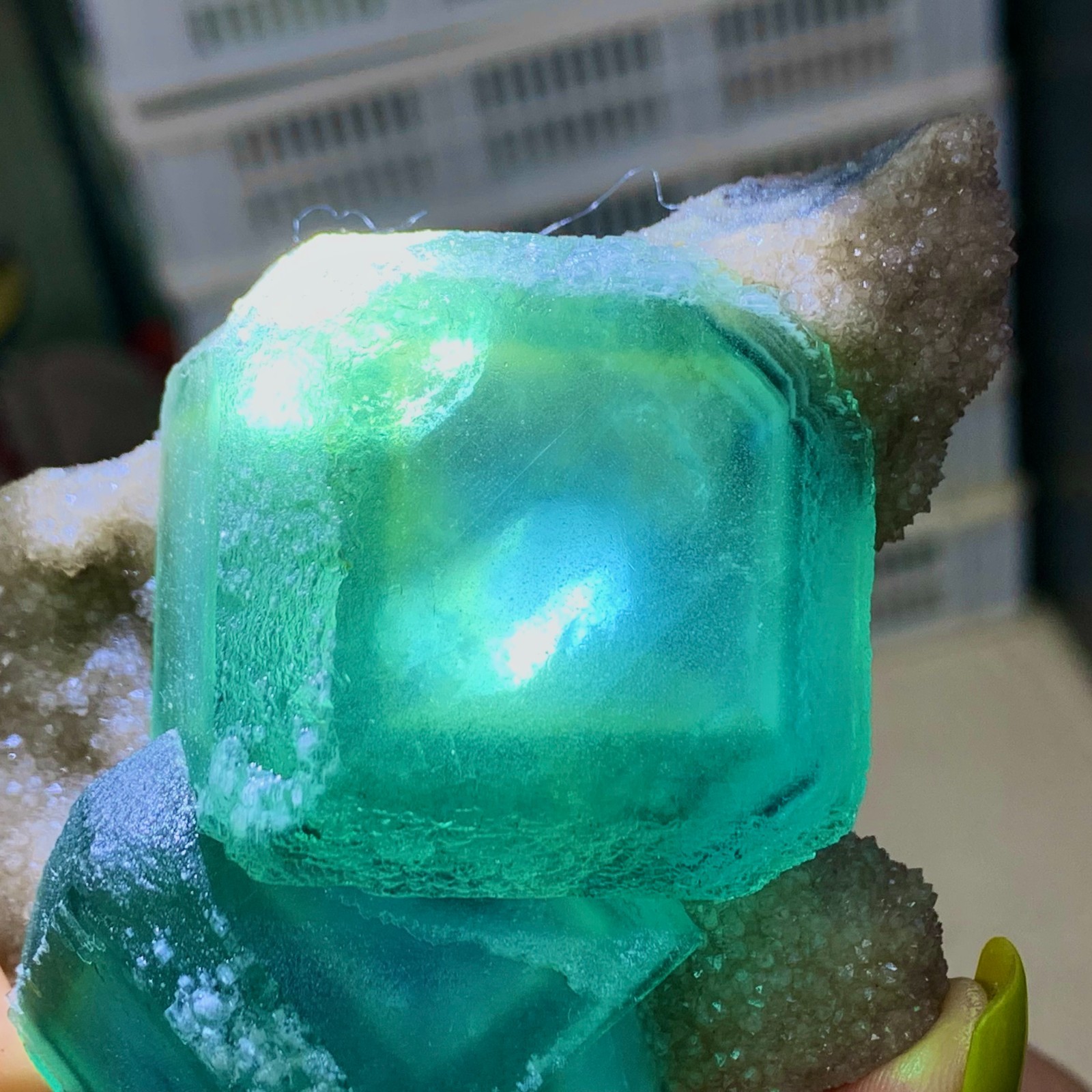 292G Natural Green Phantom Cube fluorite crystal mineral specimen/xianghualing