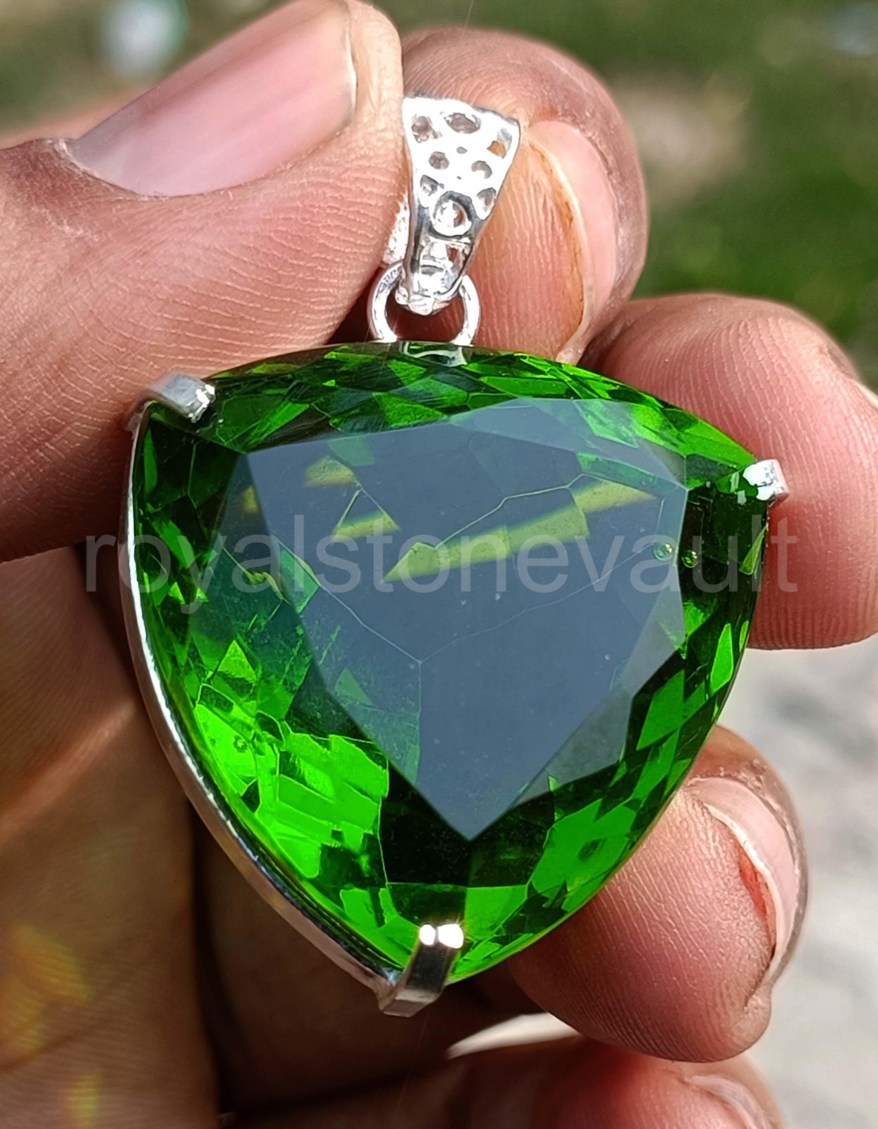 110.80 Ct Natural Peridot Trillion Shape 925 Silver Pendant Free Chain IGL 6FHL