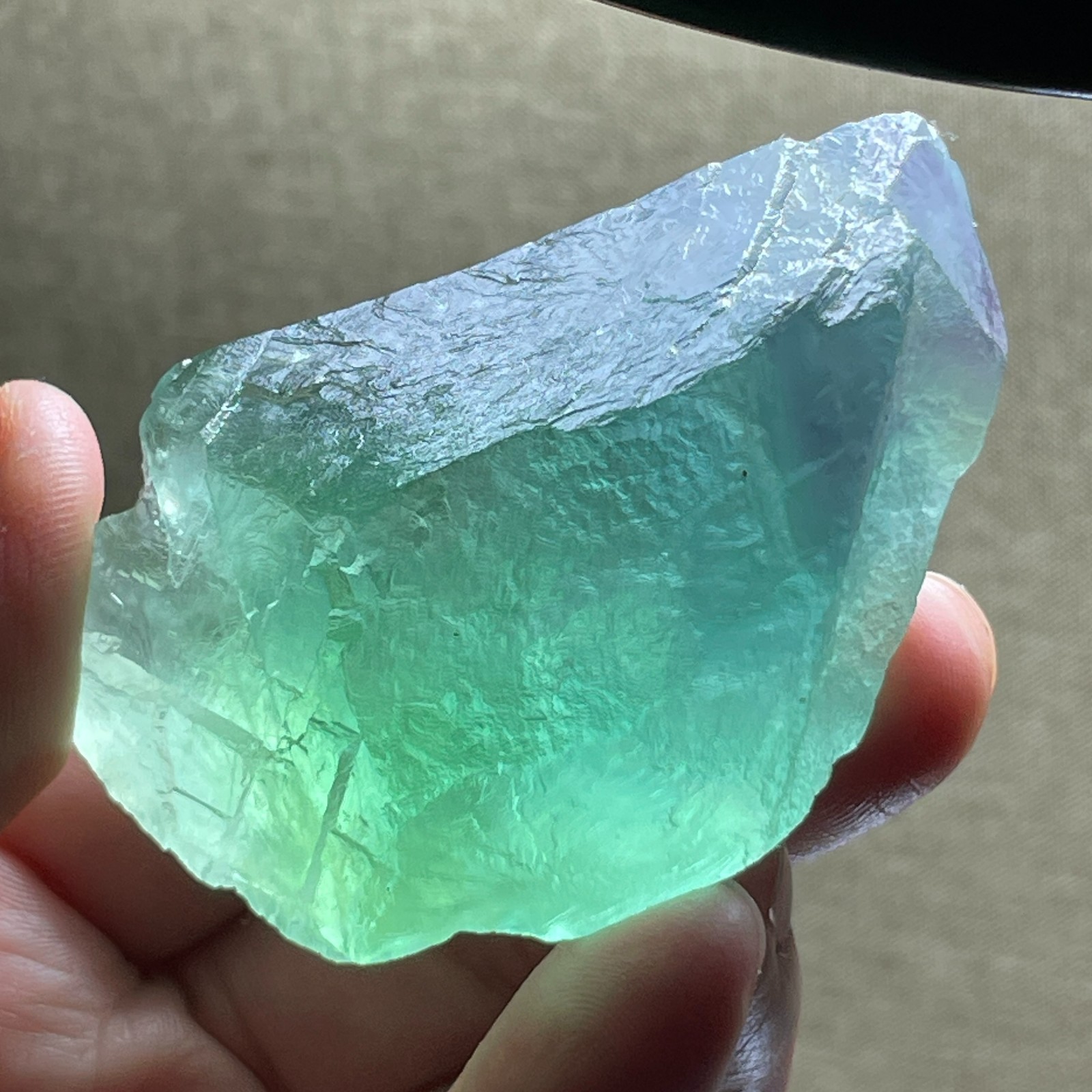 Raw Fluorite stone – rainbow – Rough Stone original Specimen 156g A457