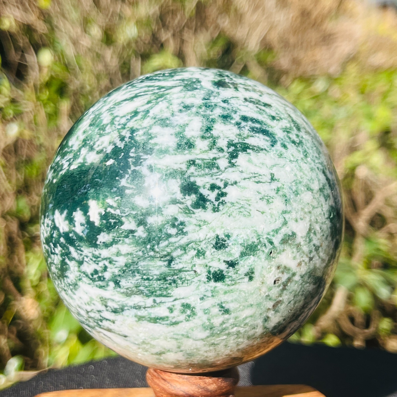 2.24LB Natural green water grass agate ball quartz Crystal sphere healing 114