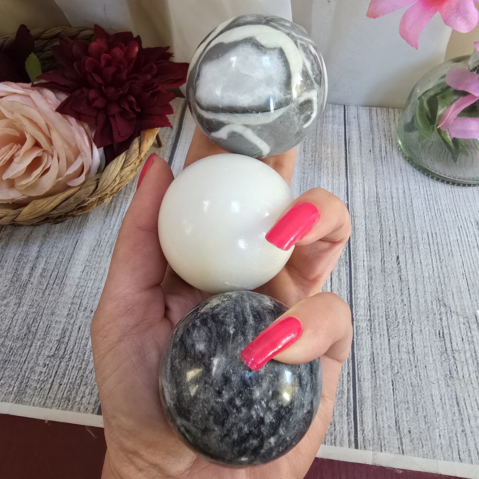51mm Shell stone & White Calcite sphere lot (lr1)