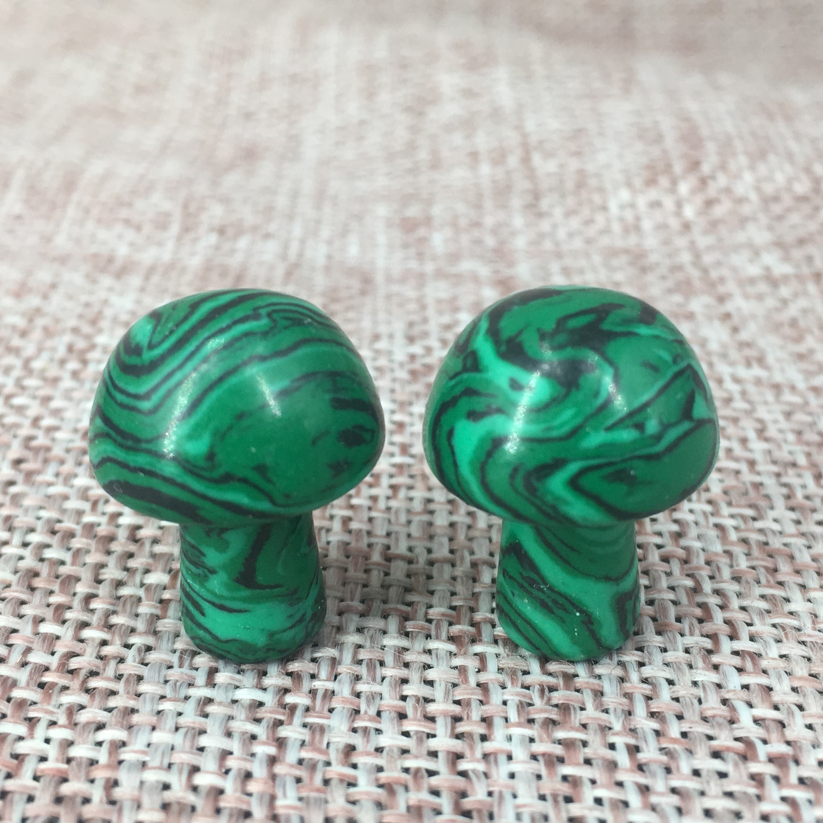 20pcs Mini Artificial Malachite Stone Mushroom Hand Carved Crystal Healing GQ