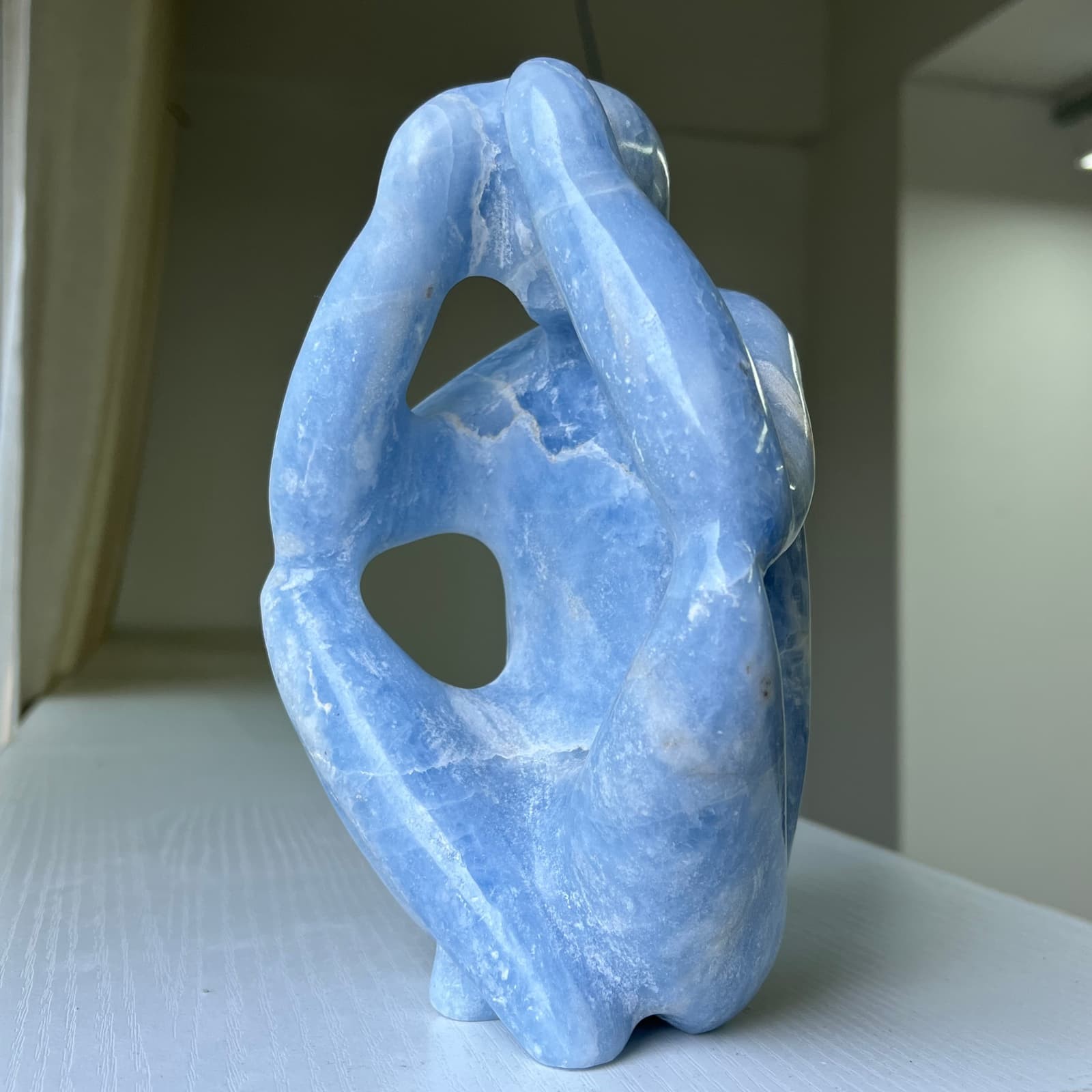 7″ 3.9lb Natural Celestite Thinker Sculpture Crystal Body Carving Decor