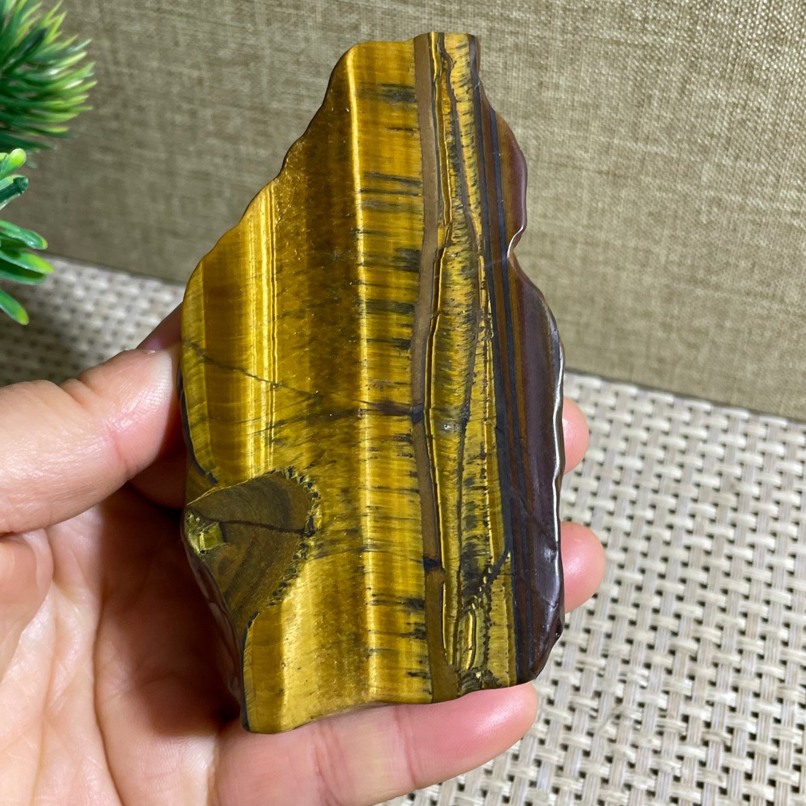 157g Natural tiger’s-eye Rough Raw Stone Rock Specimen Reiki healing