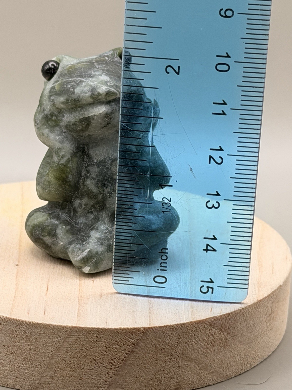 Xiuyan Jade Thinking Frog Carving Natural Crystal Gemstone