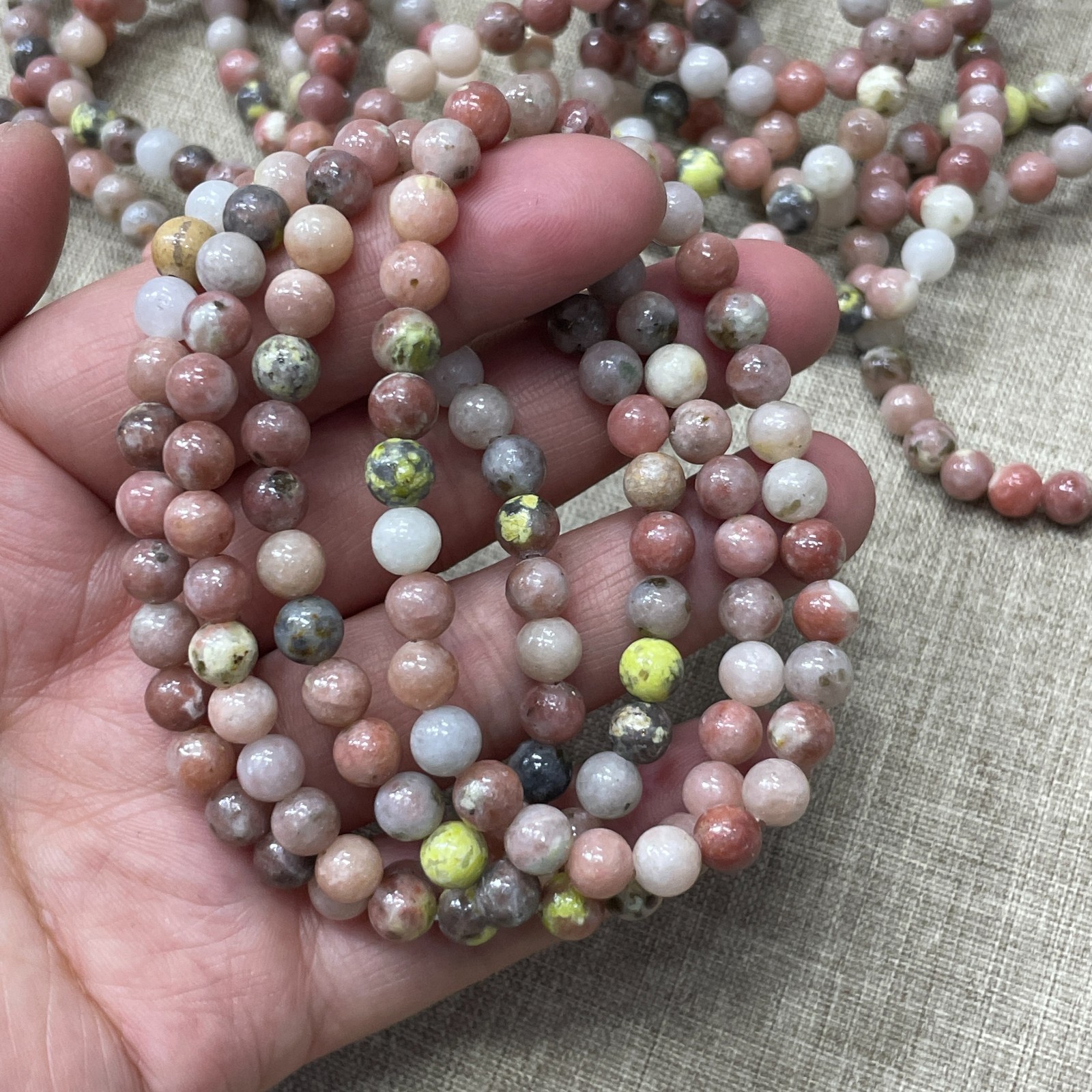 Wholesale 1 Pcs beautiful Stone ball beads 6mm 7.5” crystal Stretch Bracelet