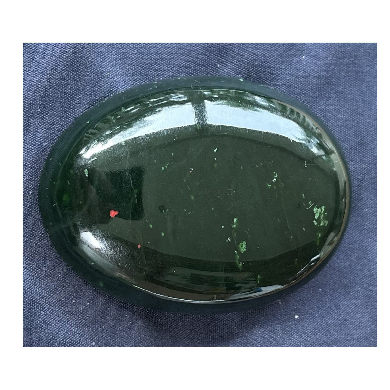 Green Crystal Palmstone Polished Oval 8-9cm with Thumb Indentation