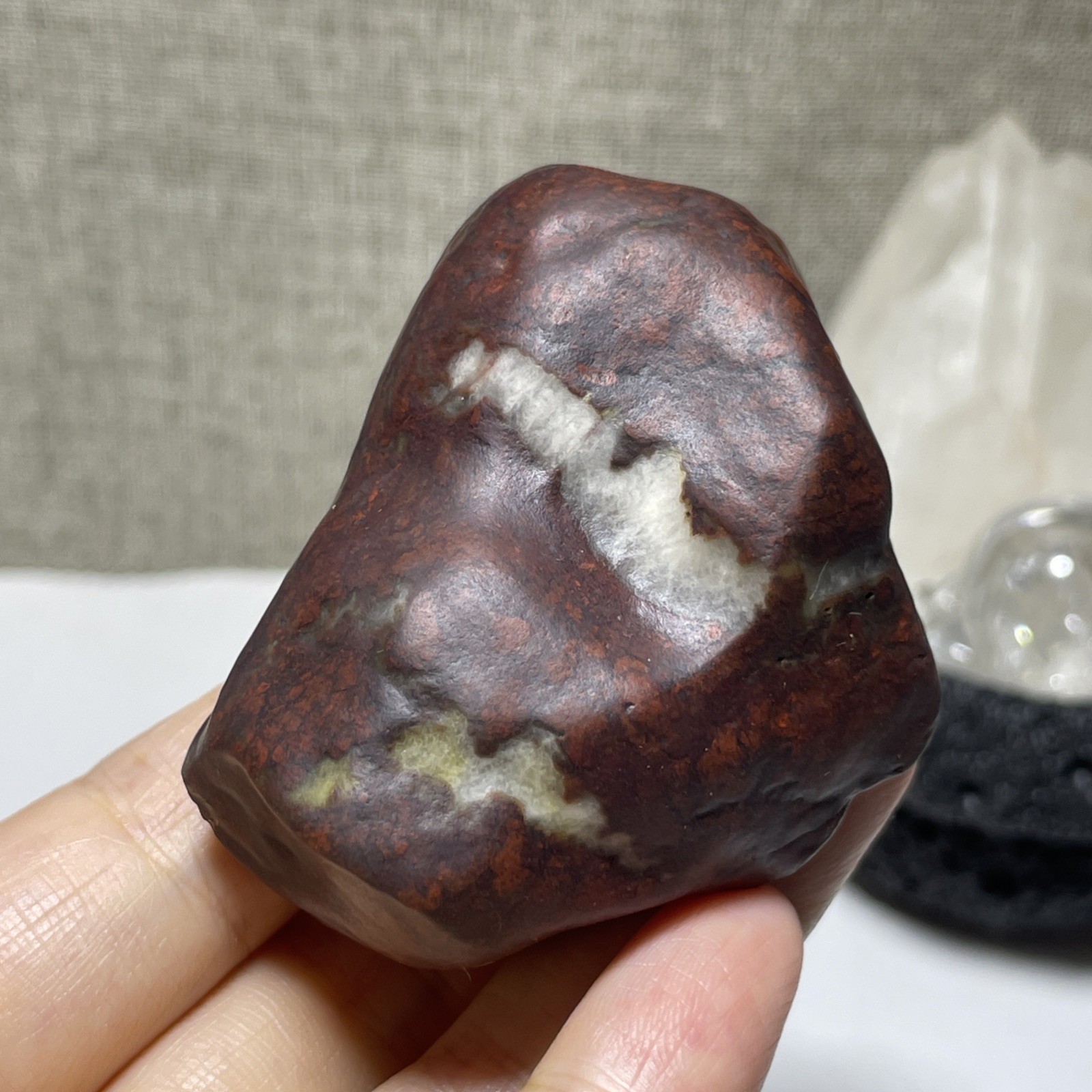 124g Natural Iddingsite meteorite specimen raw stone from China a6228