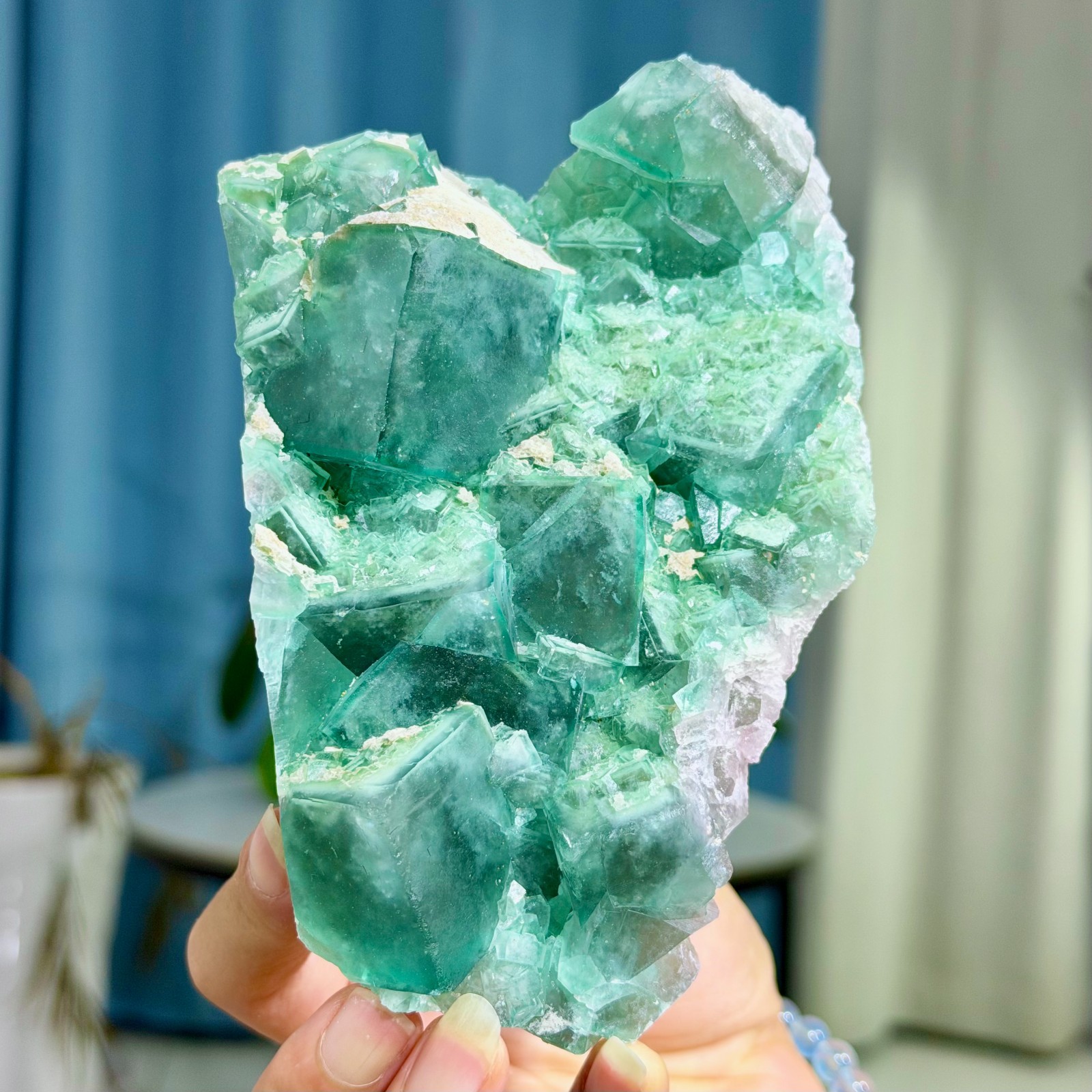 1.47LB Rare transparent green cubic fluorite mineral crystal sample/China