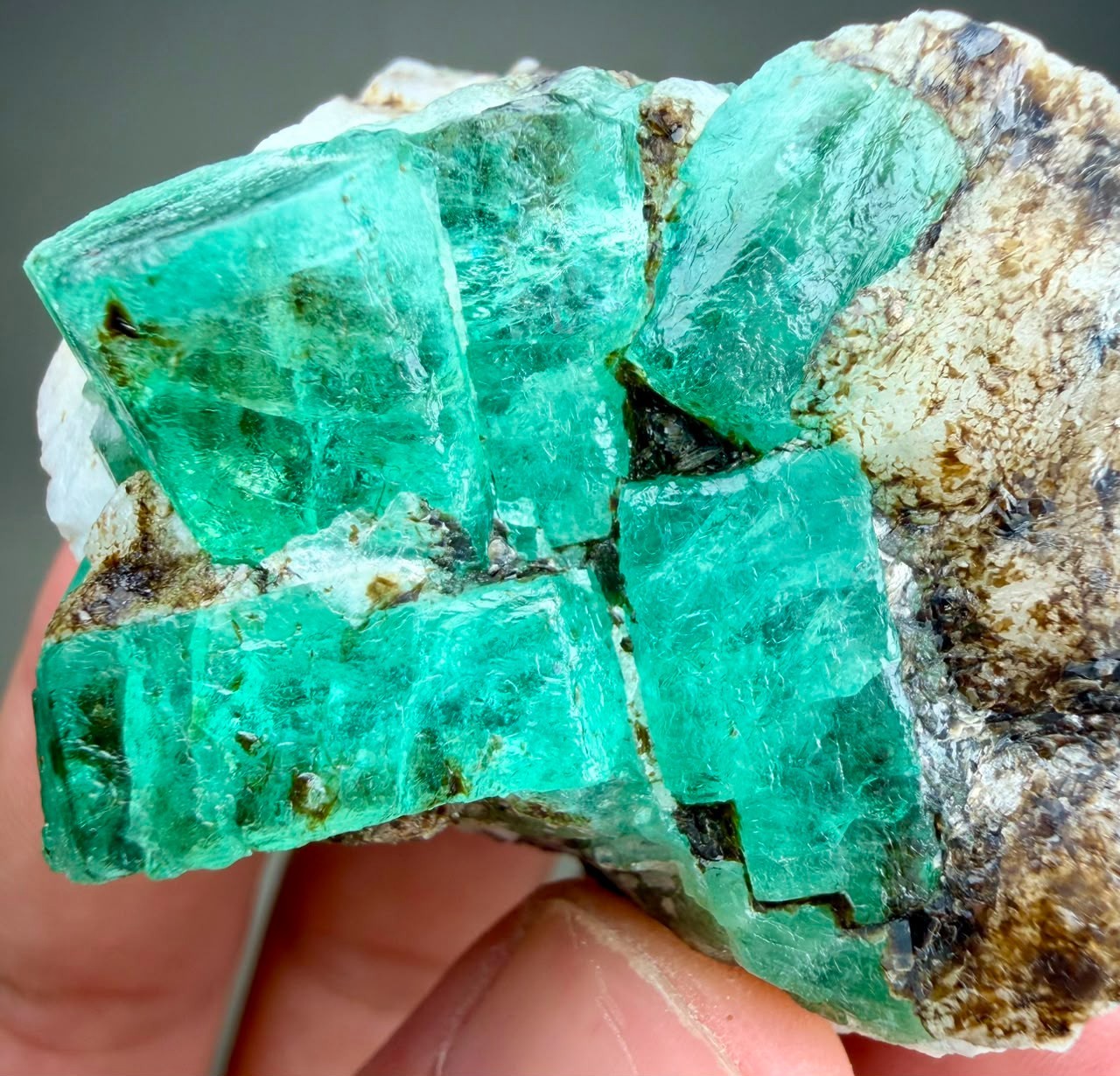 446 Ct ,Full Terminated Natural Green Emerald Crystals Bunch on Matrix, KPK Pak
