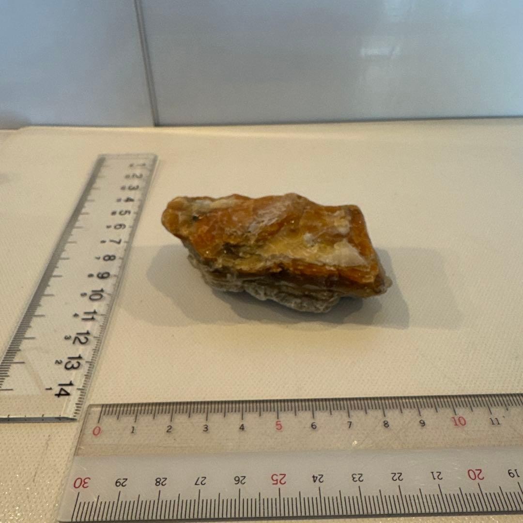 Hokkaidoite Hokkaido Stone Fluorescent Natural Mineral Opal 8 x 4cm 105g Japan