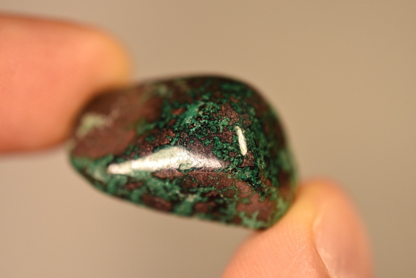 *CUPRITE* Tumbled Stone 2.9cm 15.7g Natural Stone Malachite