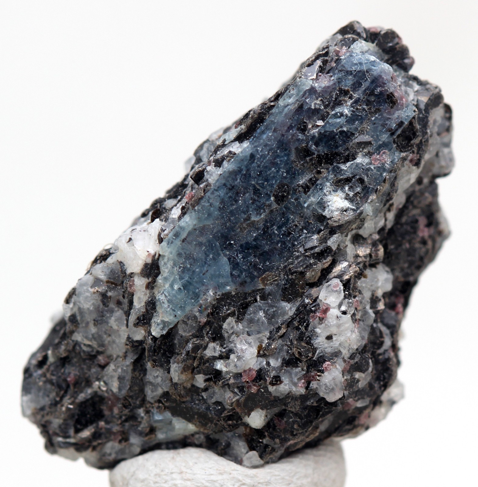 KYANITE GARNET Crystal Mineral Specimen Gemmy Cluster ALMANDINE RUSSIA