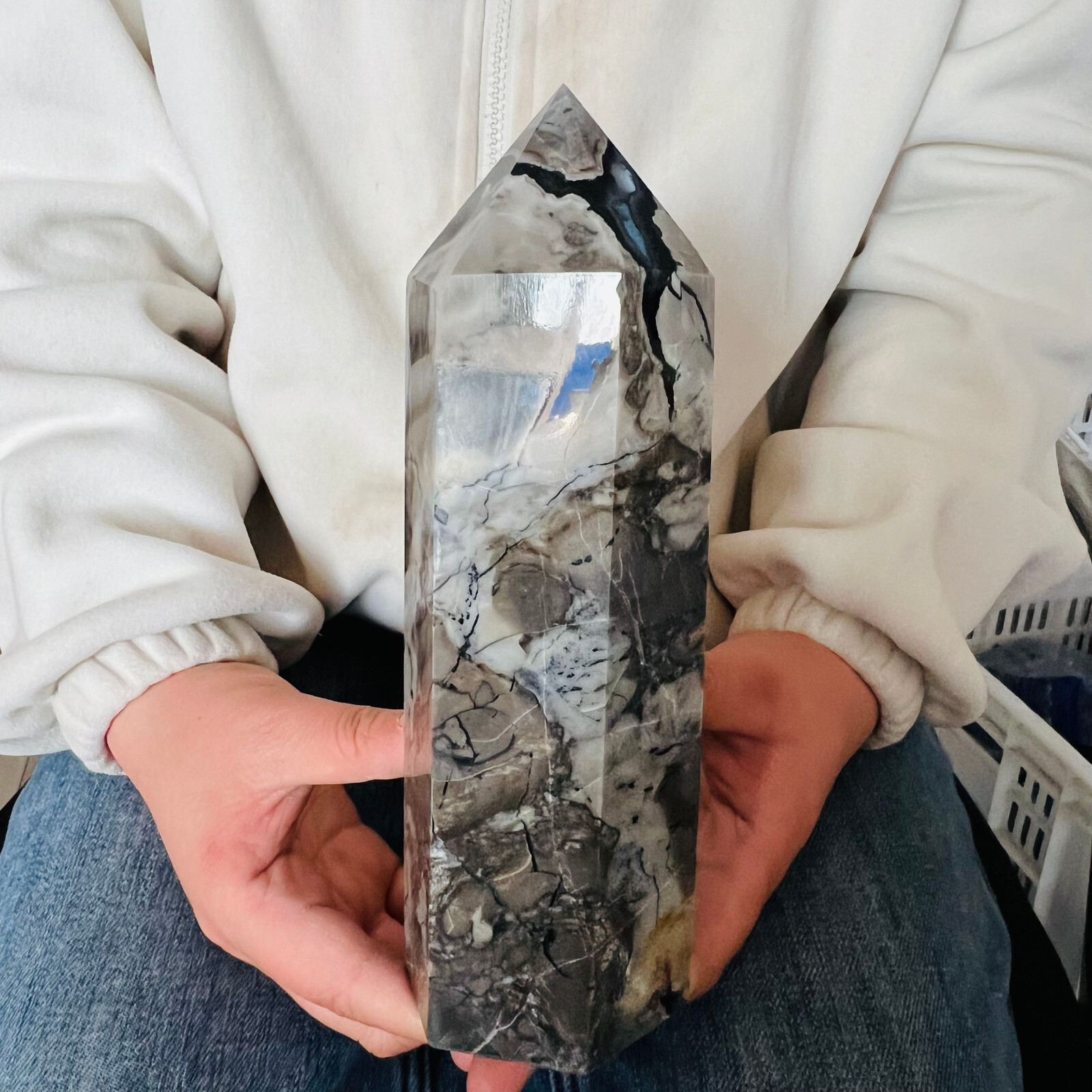 3.63LB Polishing and Restoration of Natural Volcanic Agate Crystal Tower 1650g
