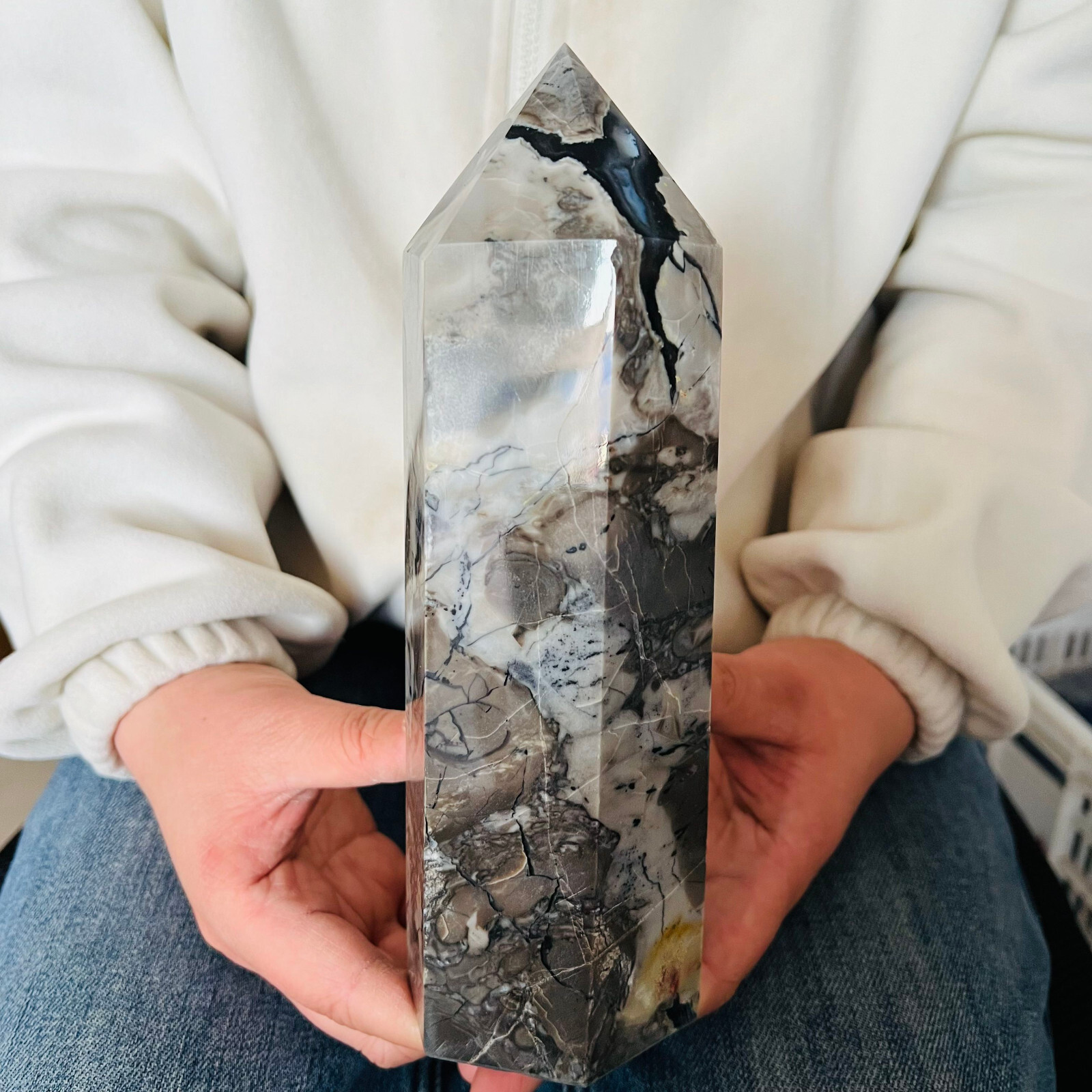 3.63LB Polishing and Restoration of Natural Volcanic Agate Crystal Tower 1650g