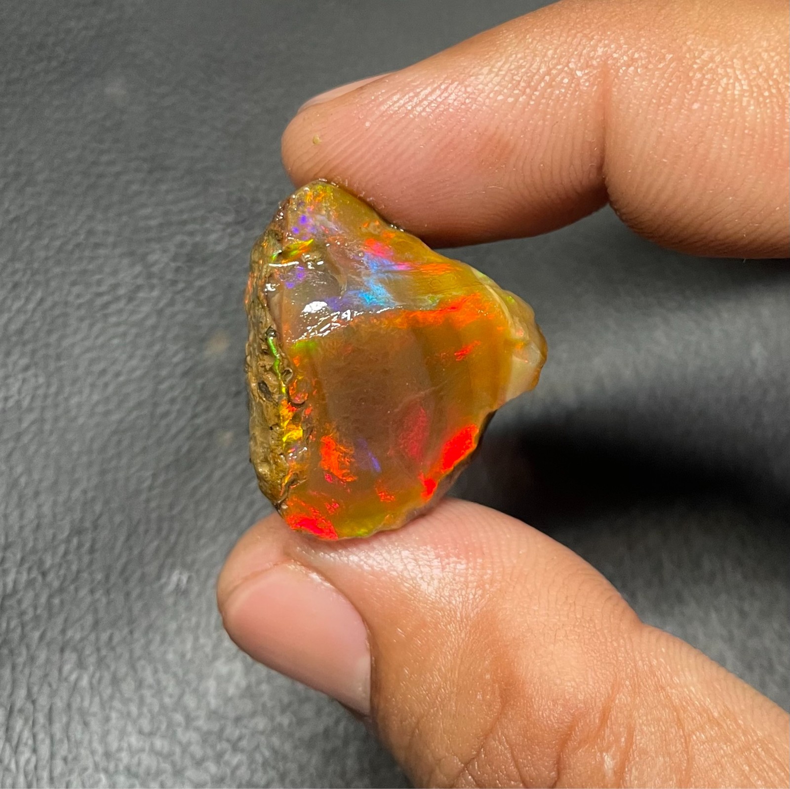 AA+ Ethiopian Opal Rough Oil Entreated Welo Fire Opal Multi Color Flash 31.30Cts