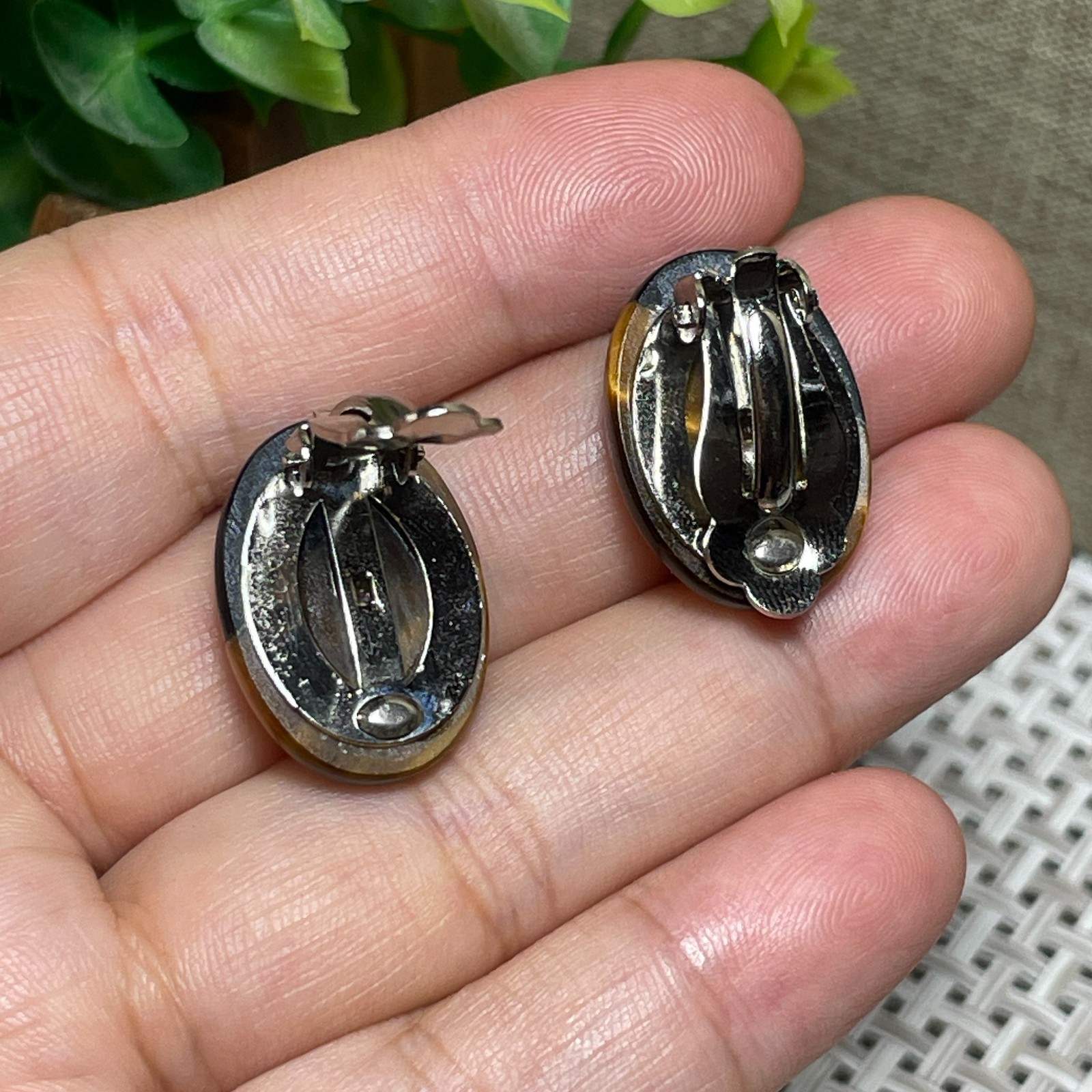 Vintage earring clip – Cut stone Clip On Earrings Womens E3742