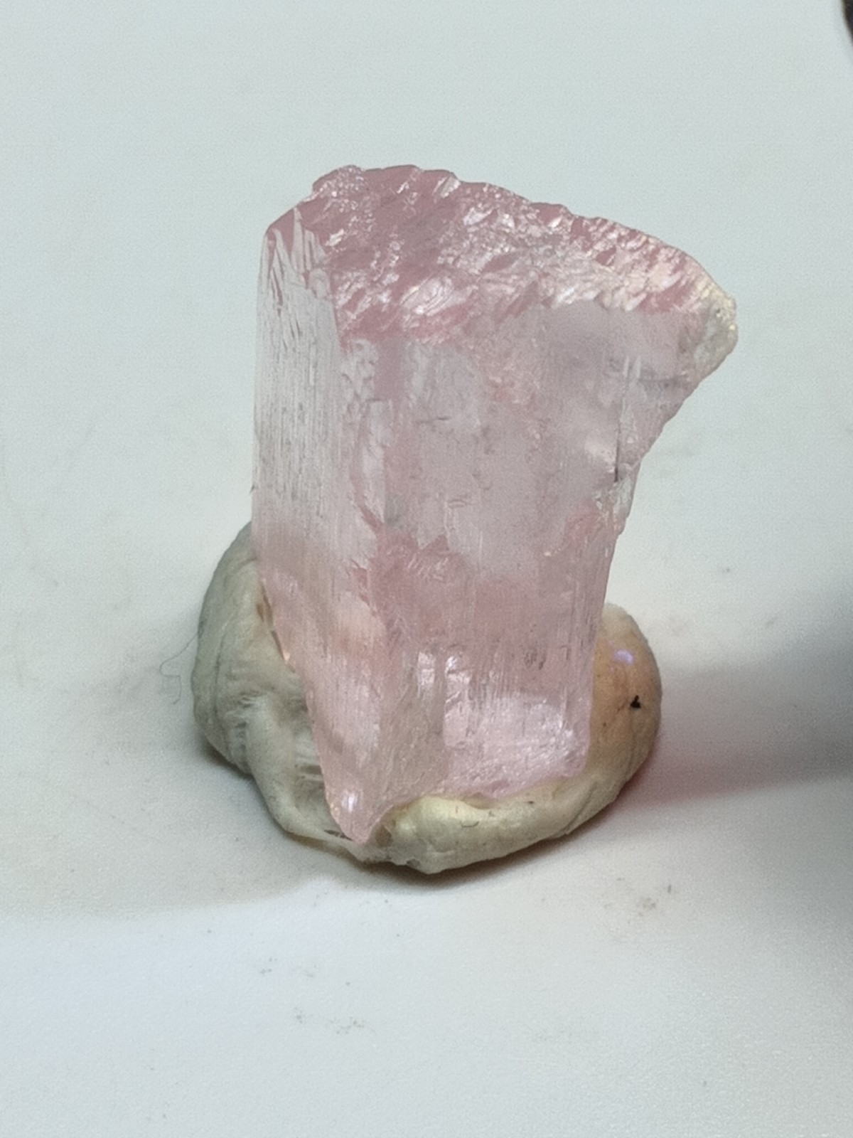 Pink Flourescent Kunzite Gemstone X50