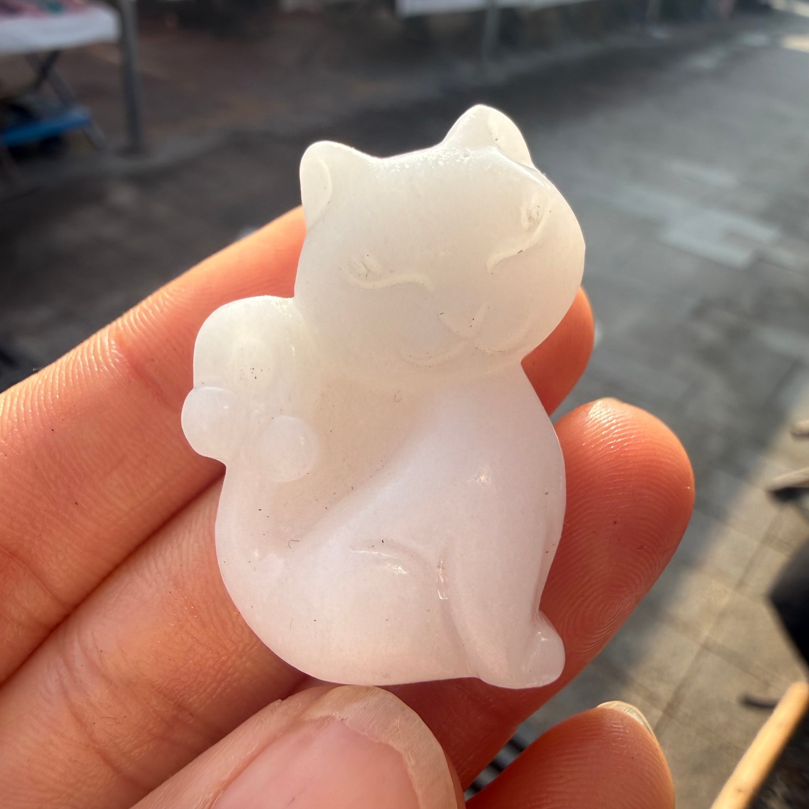 1.6″natural White marble hand carved cat Quartz Crystal Carved Reiki Healing 1pc