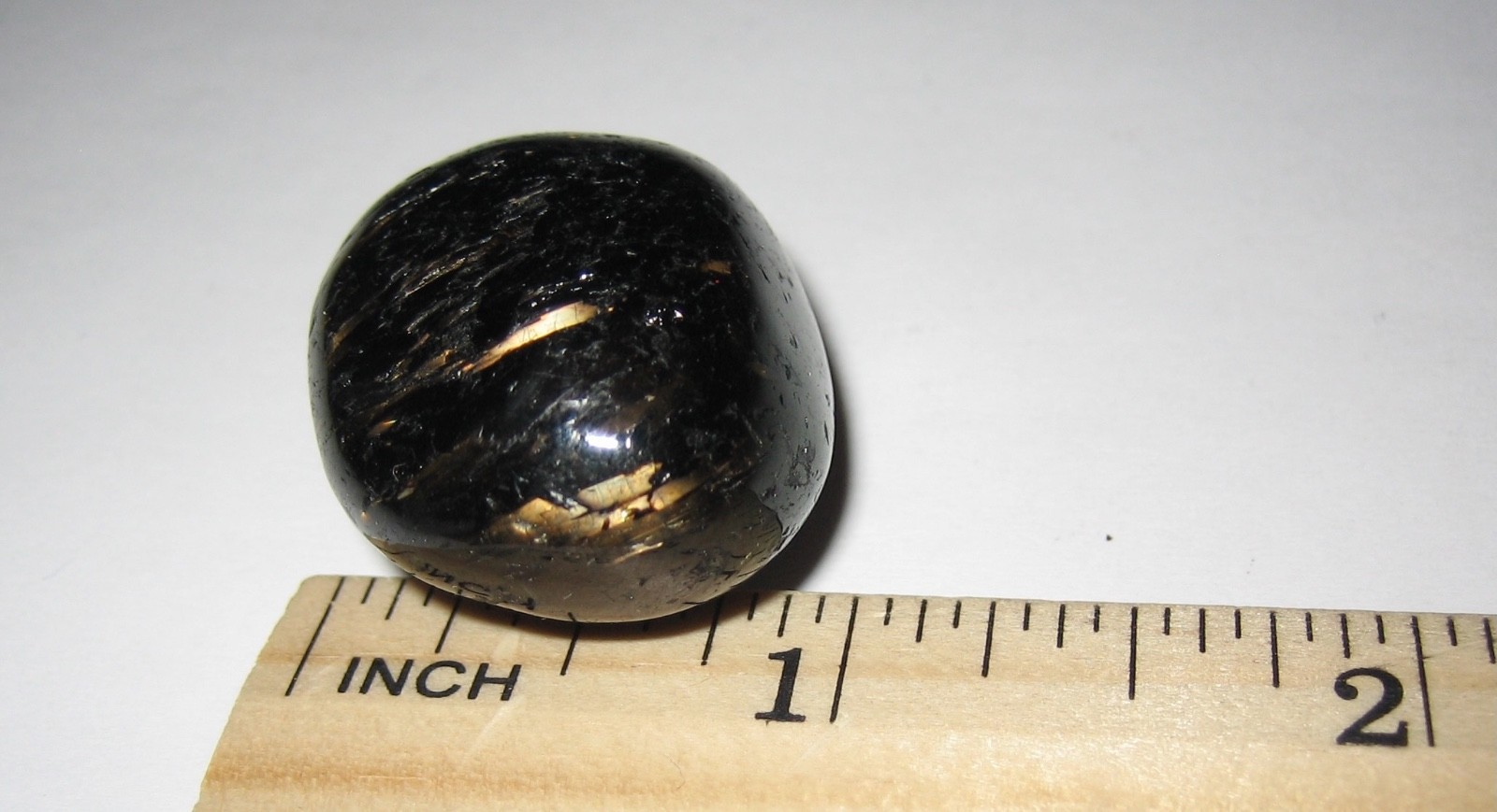 TUMBLED POLISHED NATURAL 1.2″x0.6″ AUTHENTIC NUUMMITE STONE GREENLAND ~ 24.6g *2