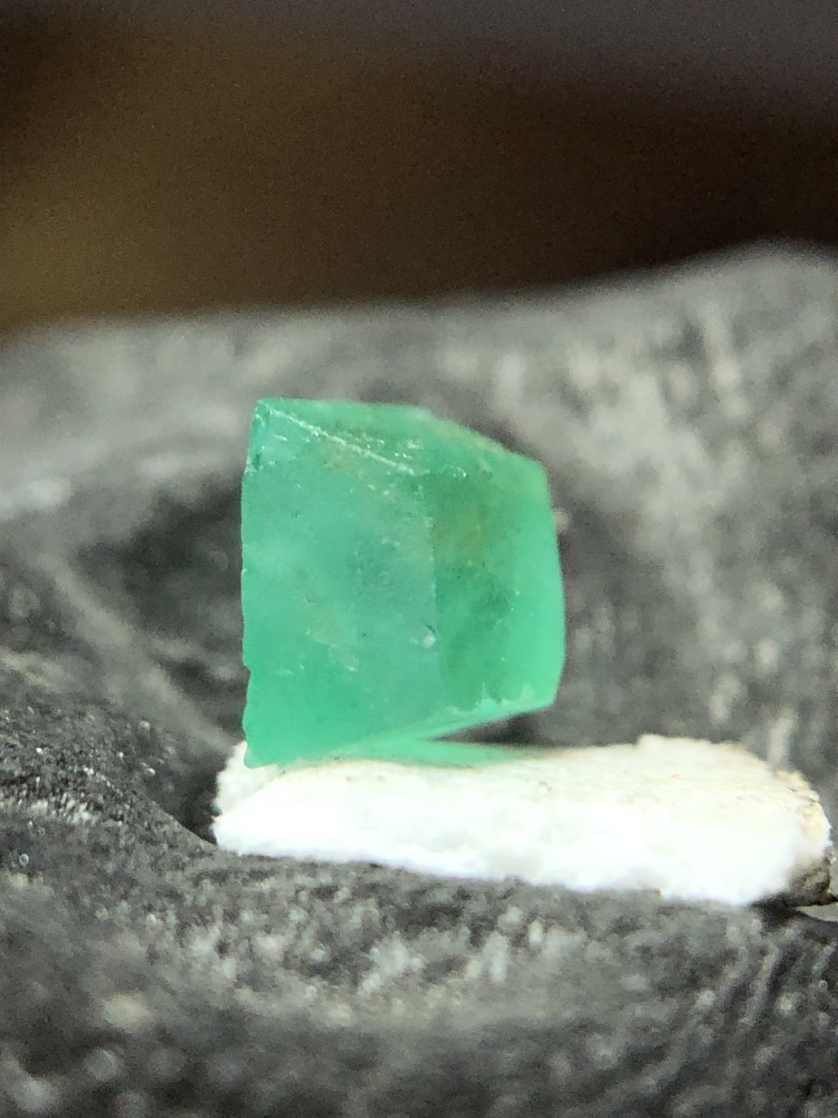Natural Emerald Rough, 0.5 Ct. Green Emerald Raw, Loose Crystal For Jewelry