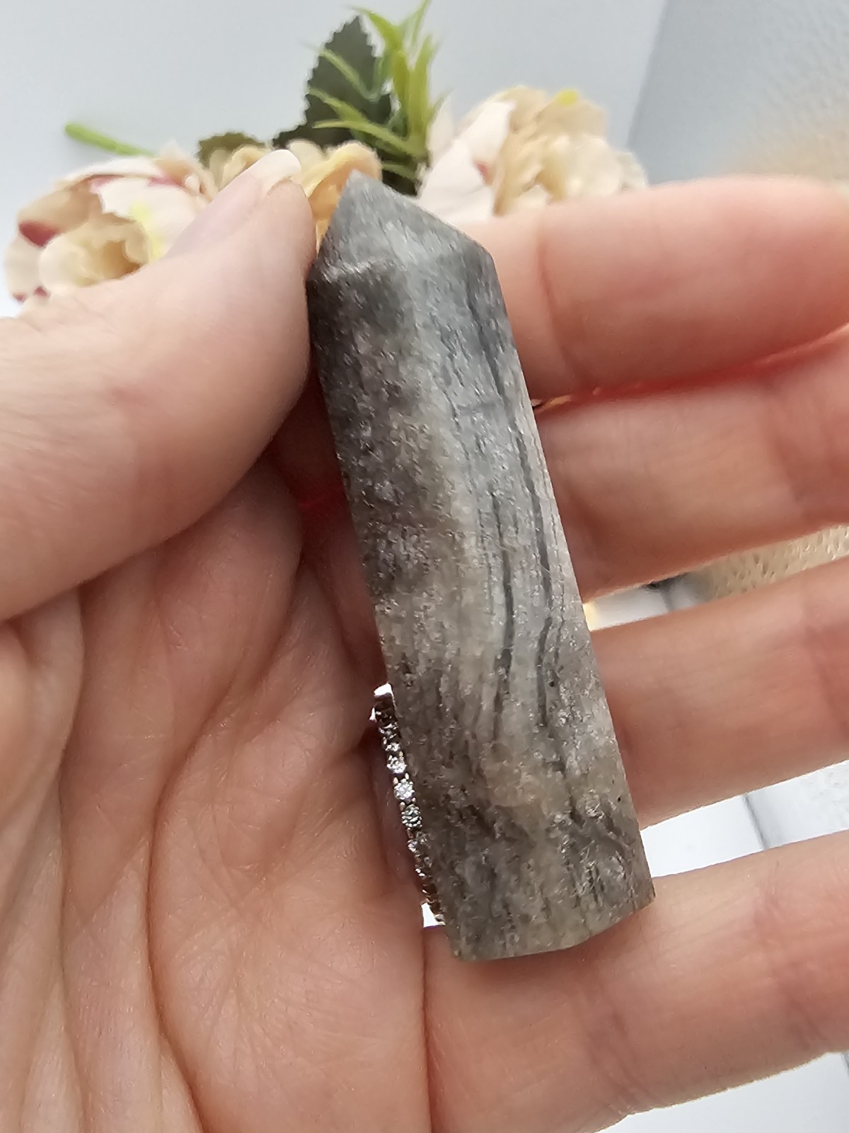 ✨️SALE✨️ Garden quartz Lodolite thousand layer quartz crystal point 30g 5.8cm