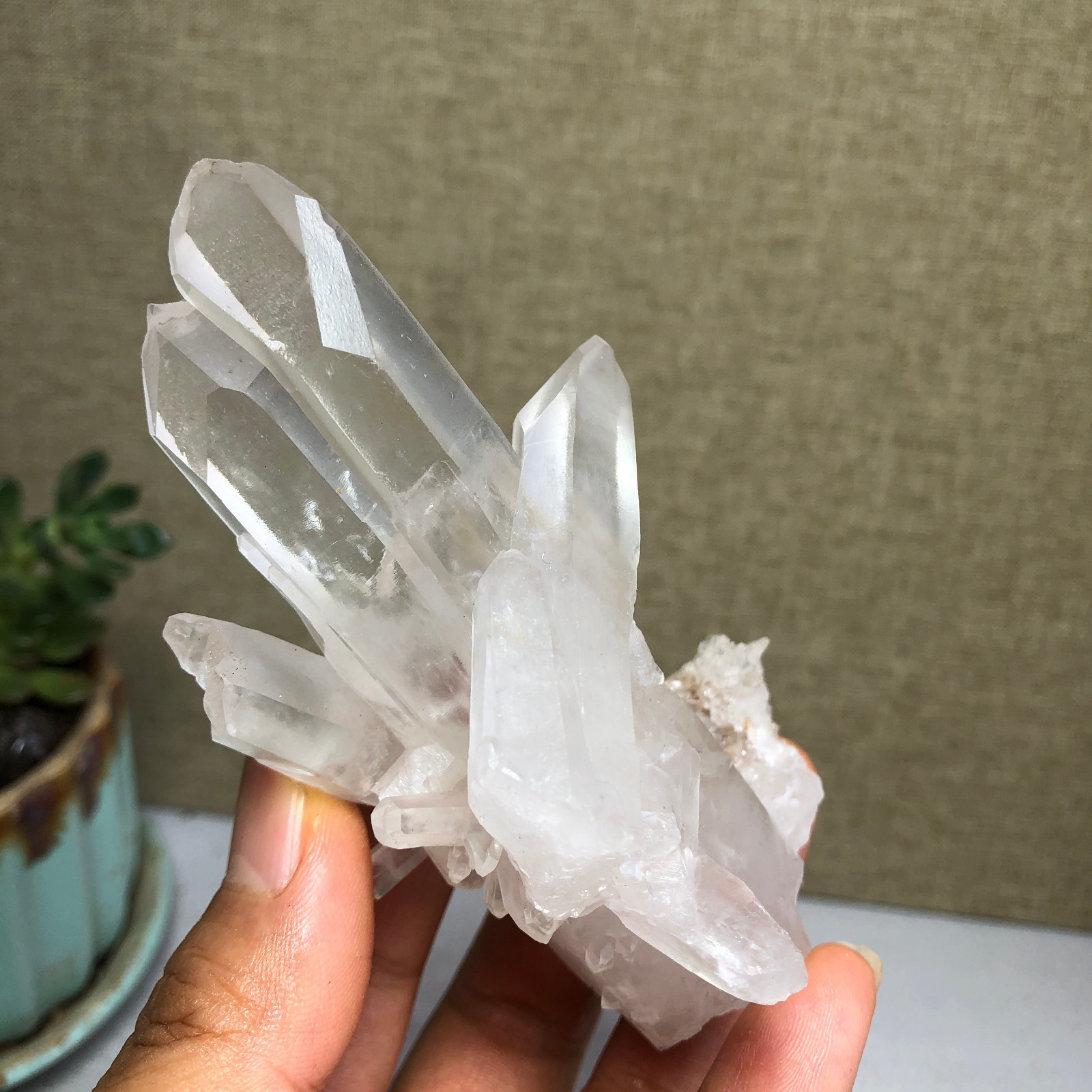 92mm Top Natural crystal clusters pretty Quartz Mineral Specimen 139g A5470