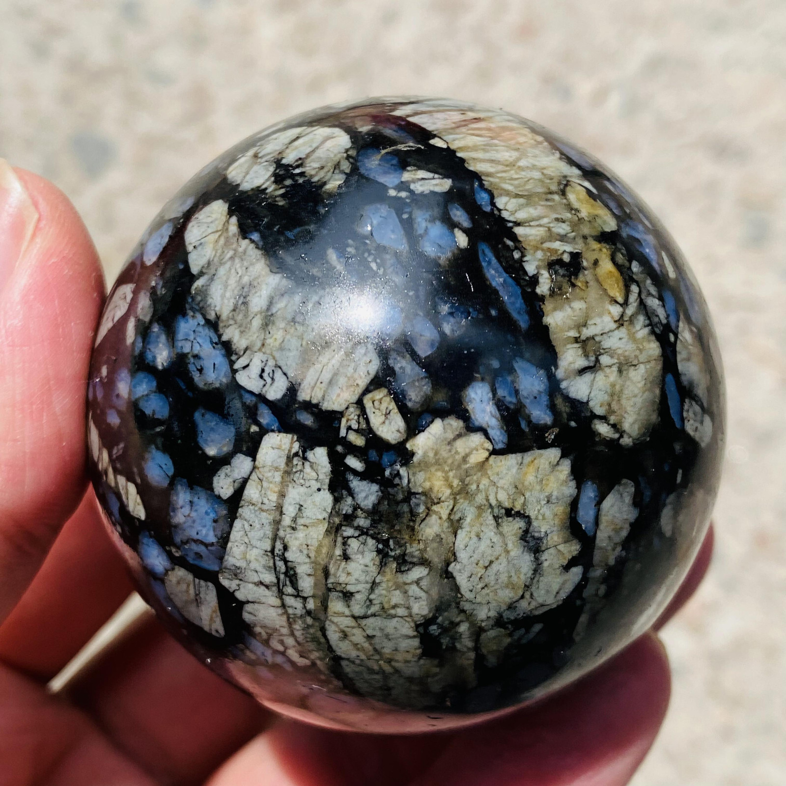 1pc Natural Glaucophane stone ball Quartz Crystal Sphere Reiki Healing 60-65mm
