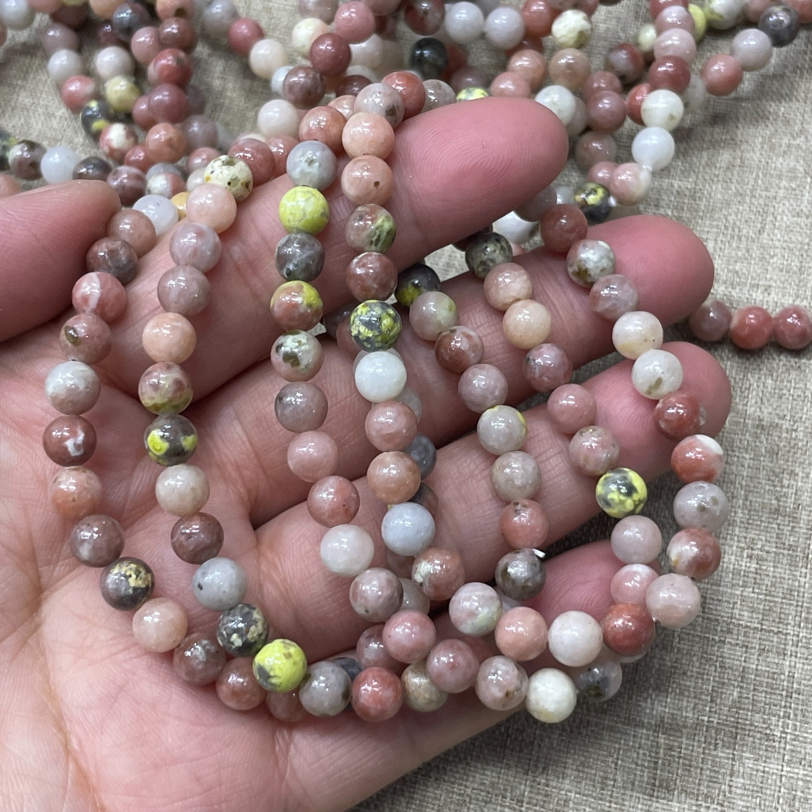 Wholesale 1 Pcs beautiful Stone ball beads 6mm 7.5” crystal Stretch Bracelet