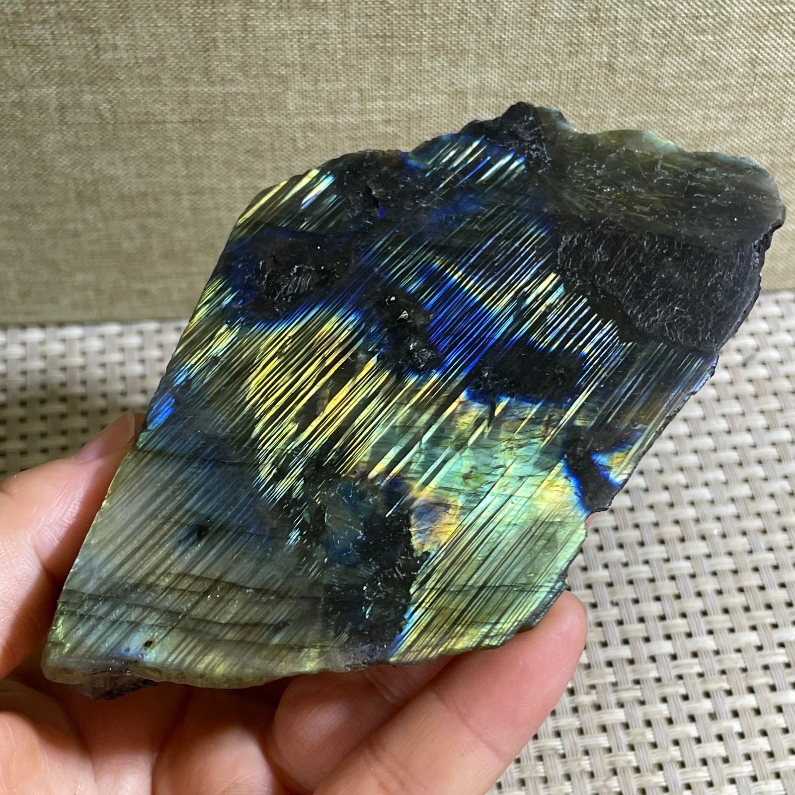 290g Natural multicolor labradorite crystal original stone specimens
