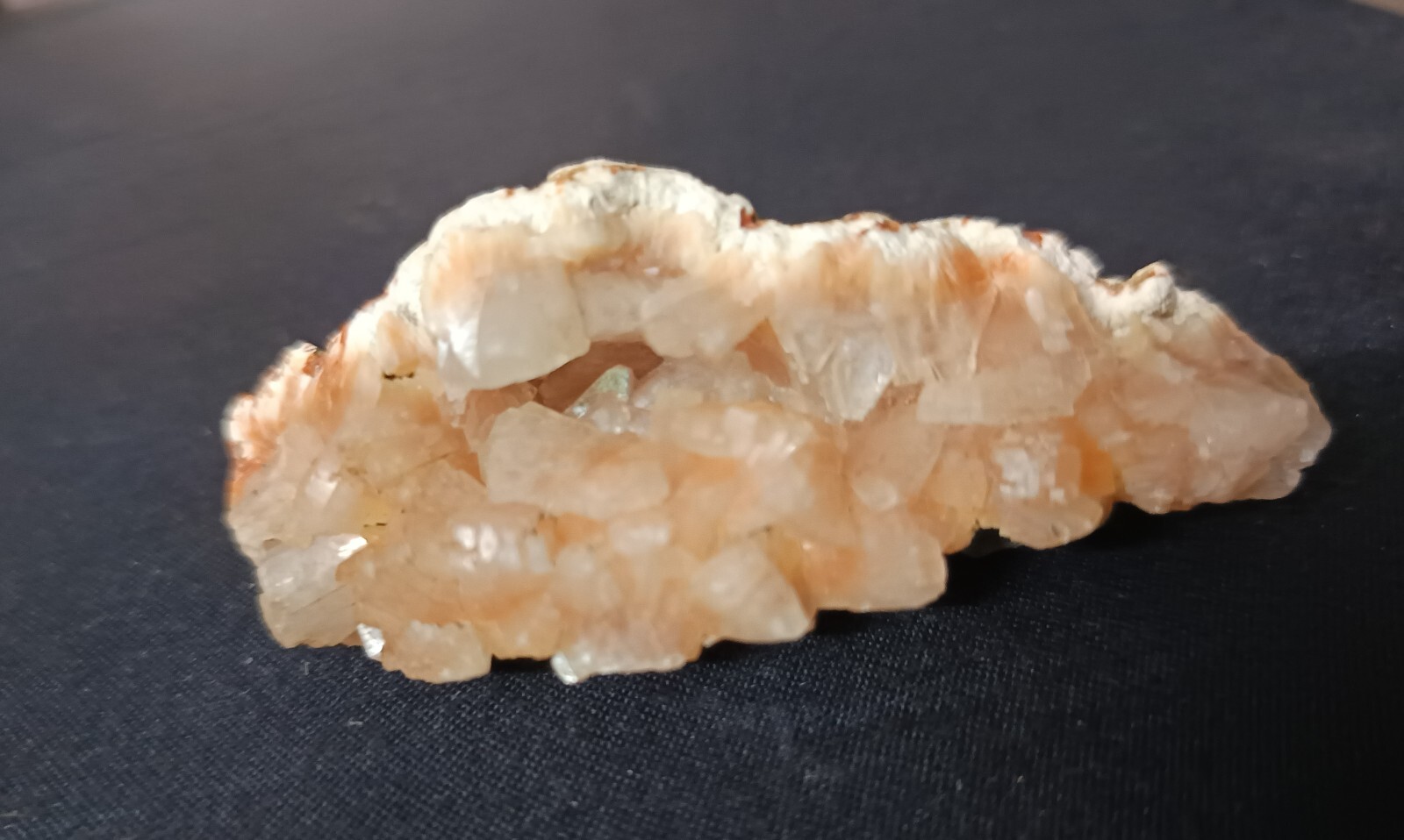 HEULANDITE WITH APOPOLLLITE NATIURAL MINERALS STONE